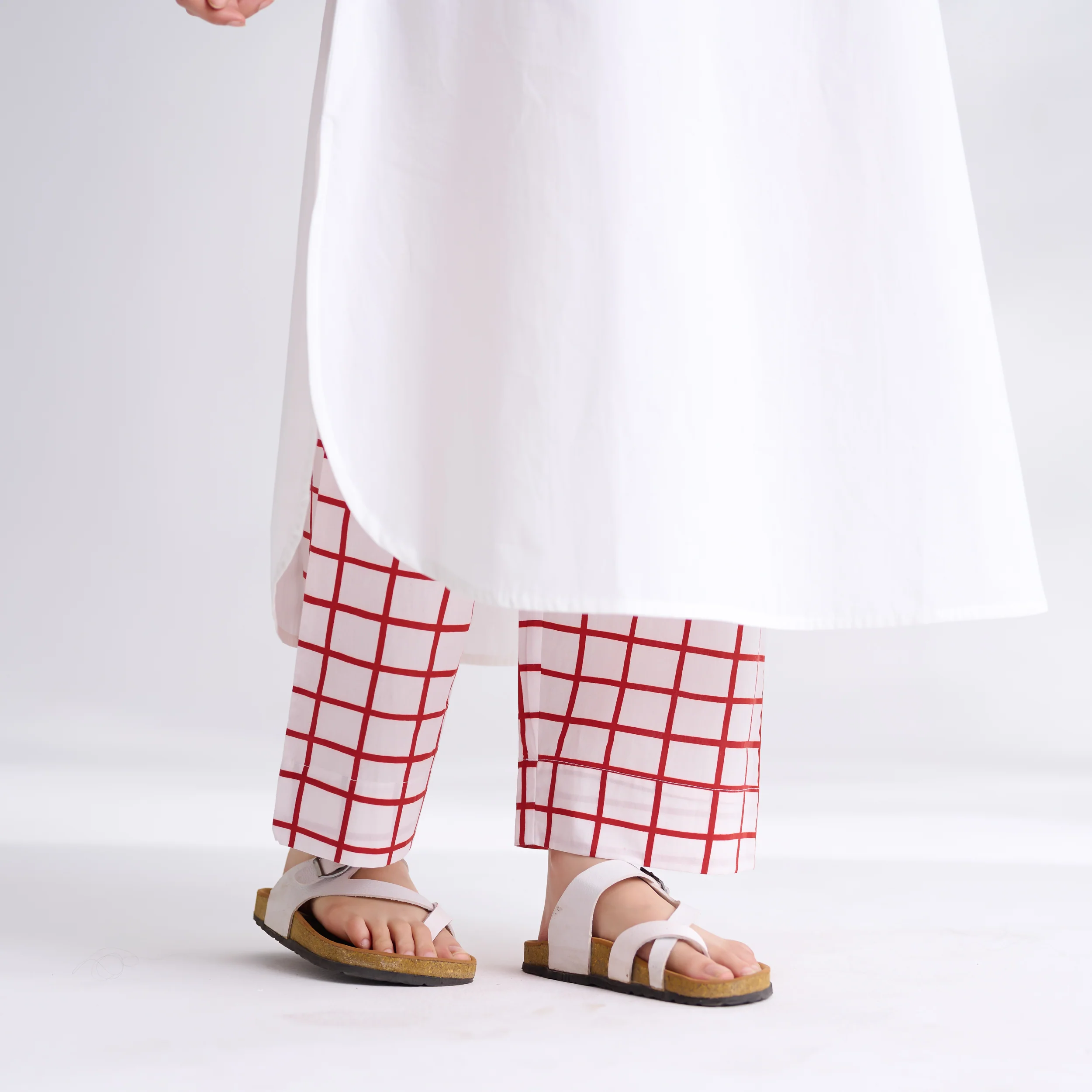 Anaar Patchwork Cotton Kurta Set - Red - Image 4