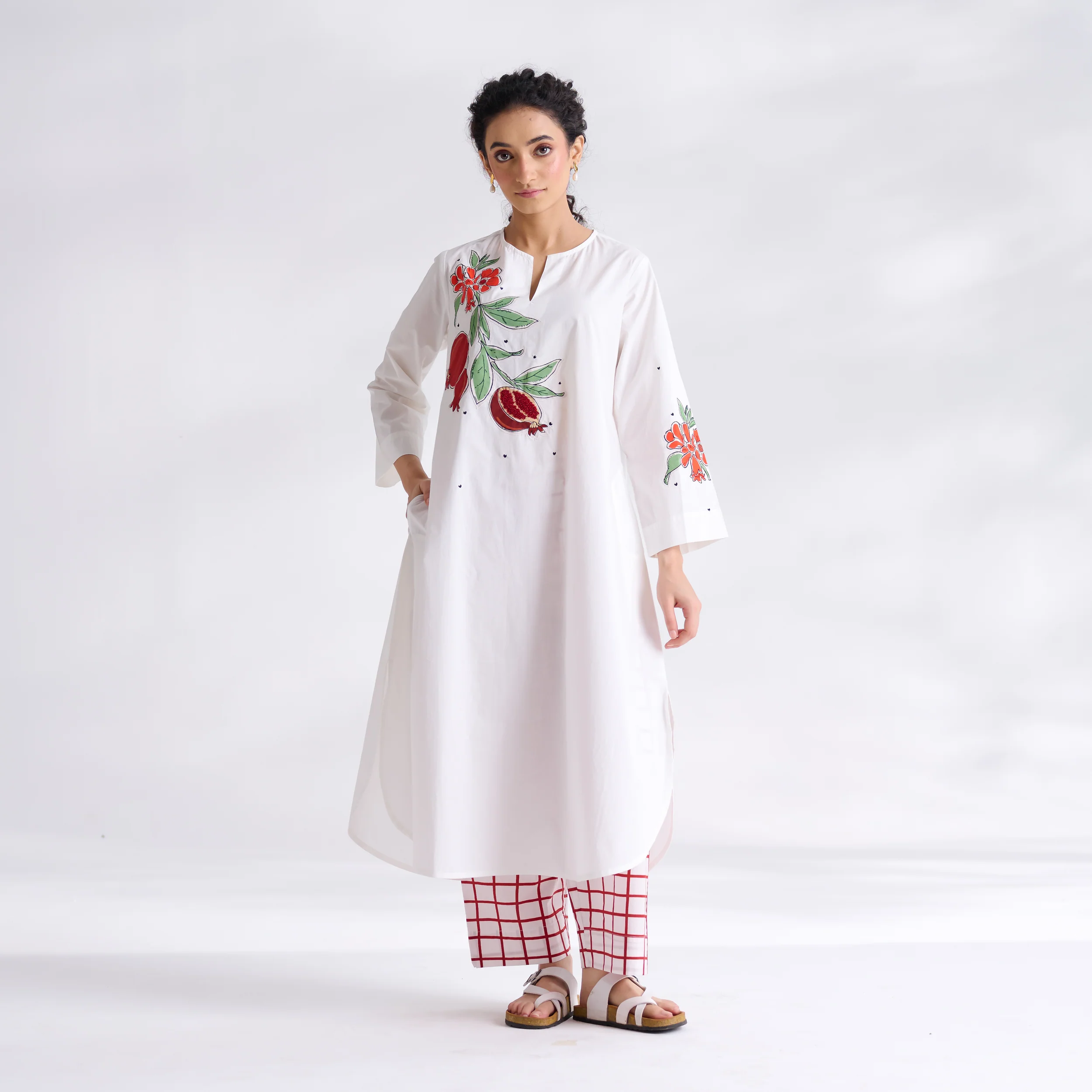 Anaar Patchwork Cotton Kurta Set - Red - Image 6