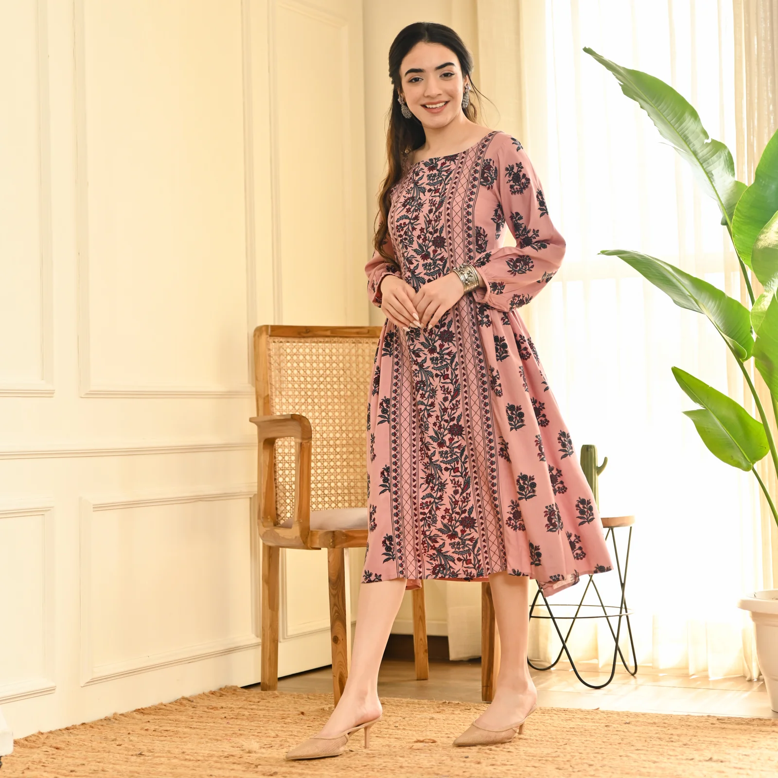 Baby Pink Side Gathered Printed Dress - Image 3