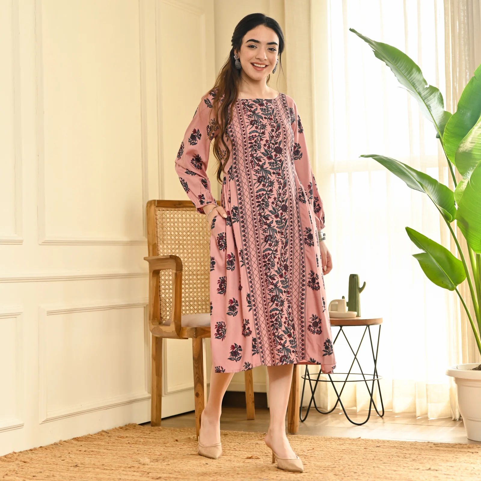 Baby Pink Side Gathered Printed Dress - Image 5