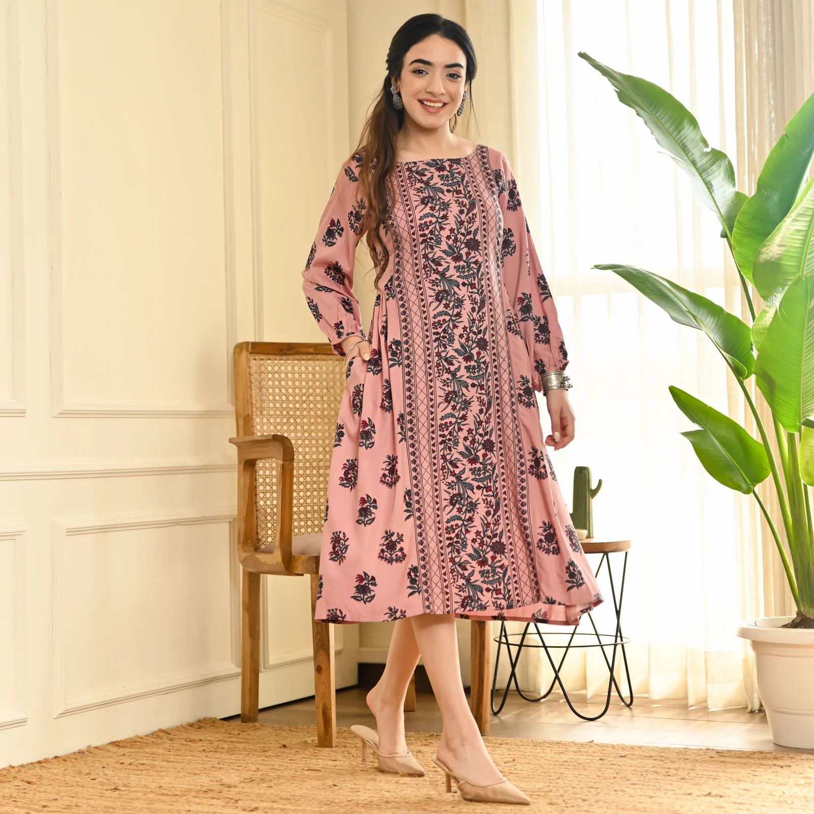 Baby Pink Side Gathered Printed Dress - Image 6