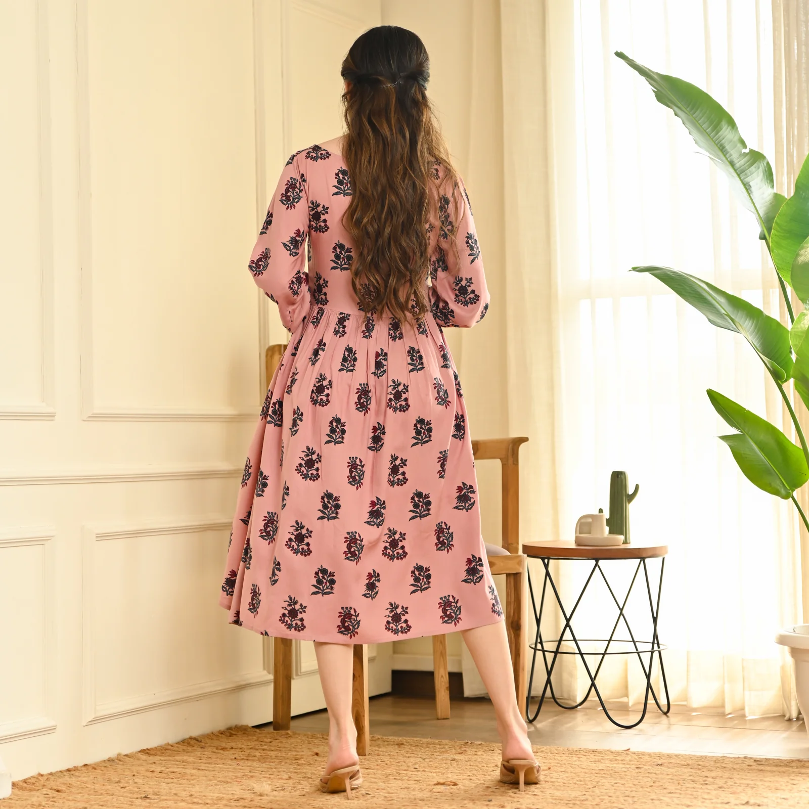 Baby Pink Side Gathered Printed Dress - Image 7