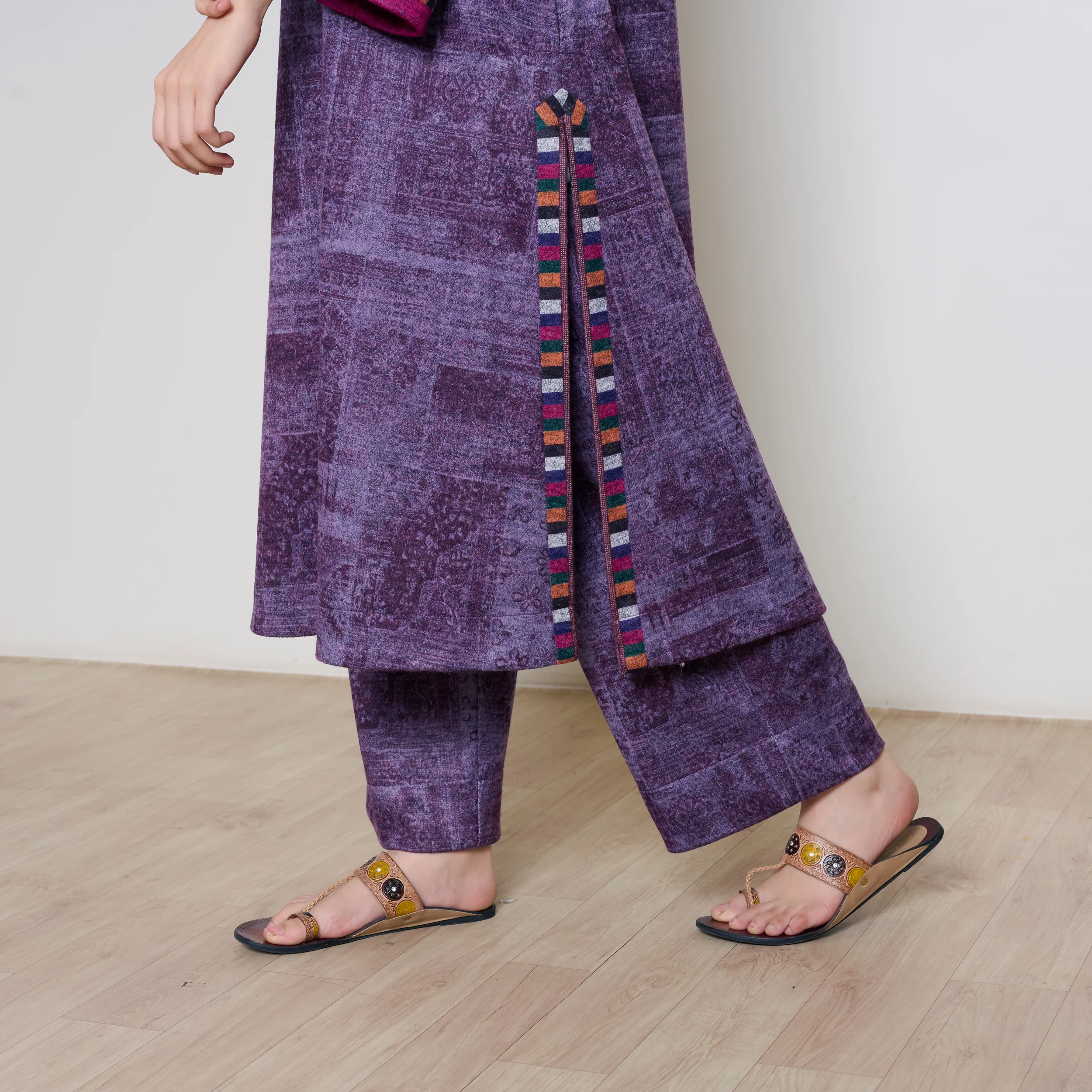 Banjara Woollen Hand Embroidered Kurta Set - Cherry Lacquer - Image 4