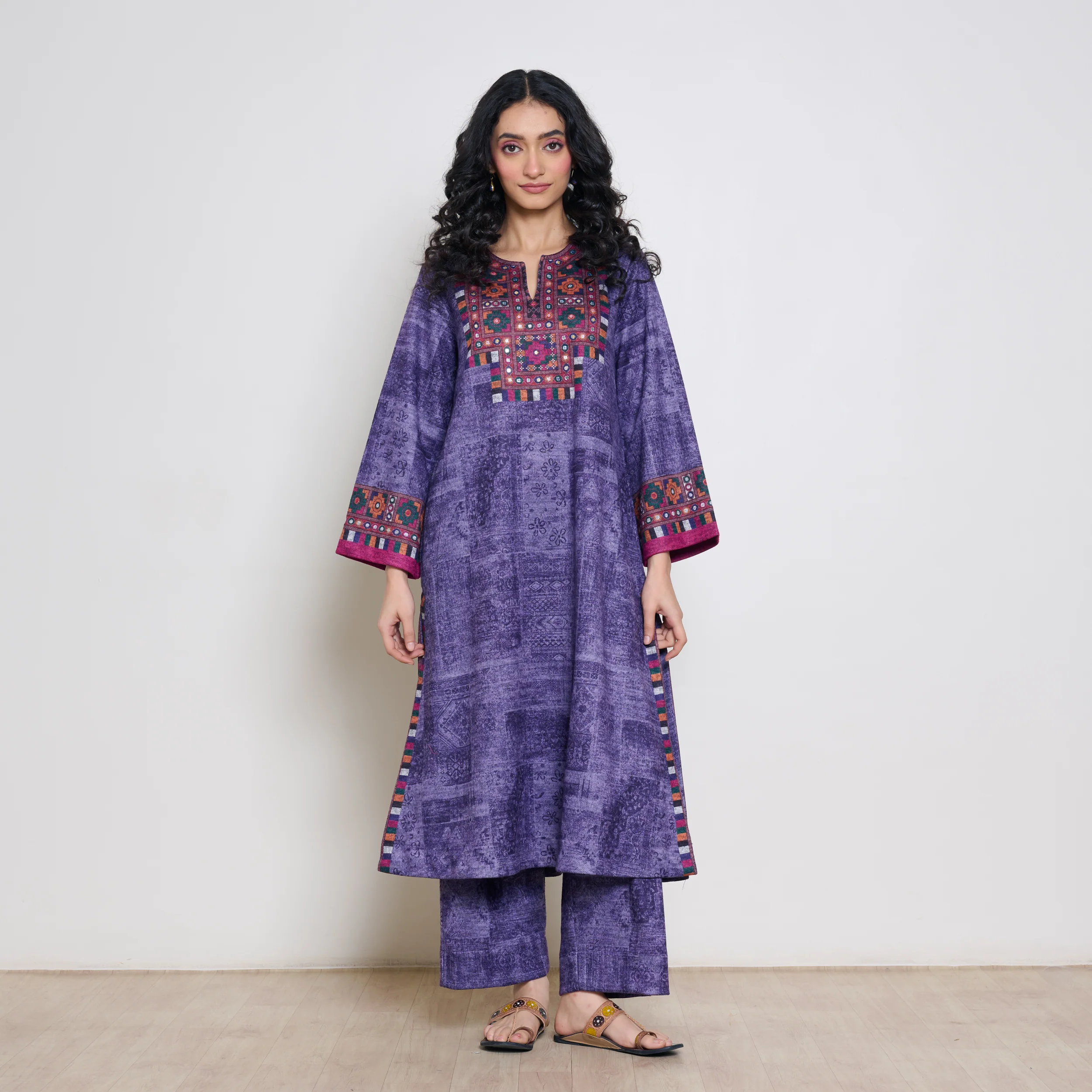 Banjara Woollen Hand Embroidered Kurta Set - Violet
