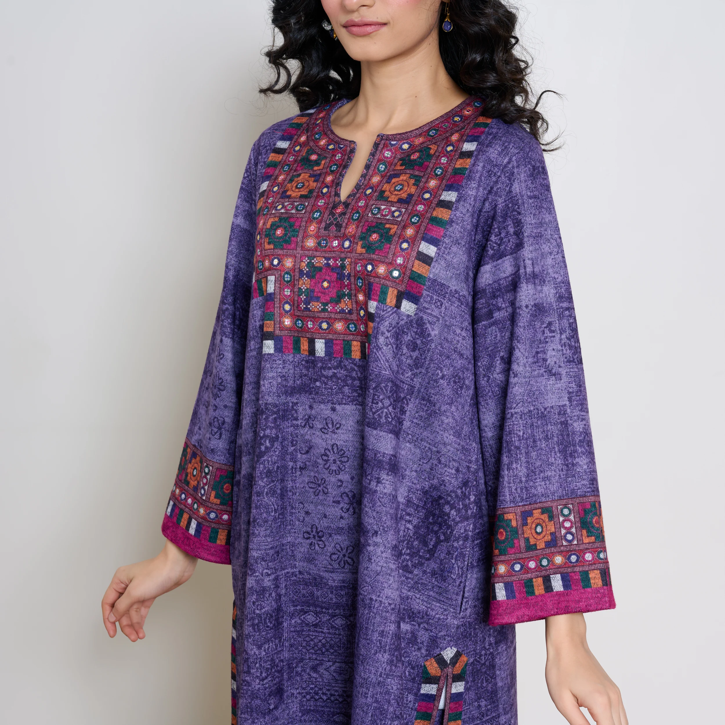 Banjara Woollen Hand Embroidered Kurta Set - Violet - Image 10