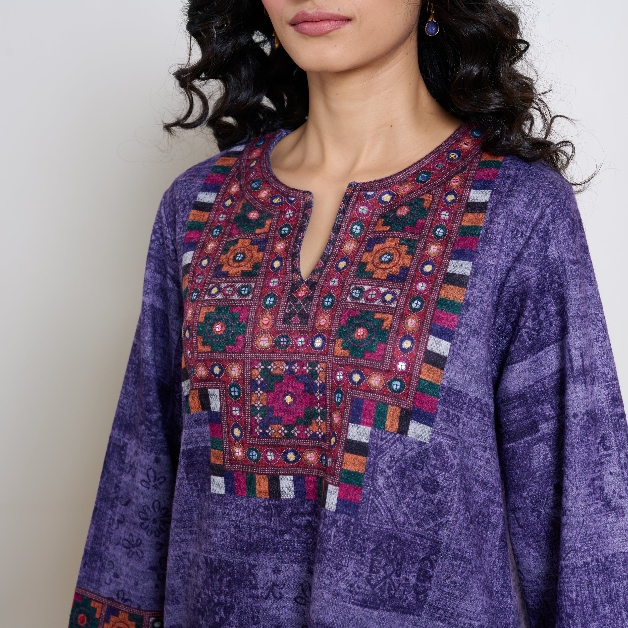 Banjara Woollen Hand Embroidered Kurta Set - Violet - Image 2