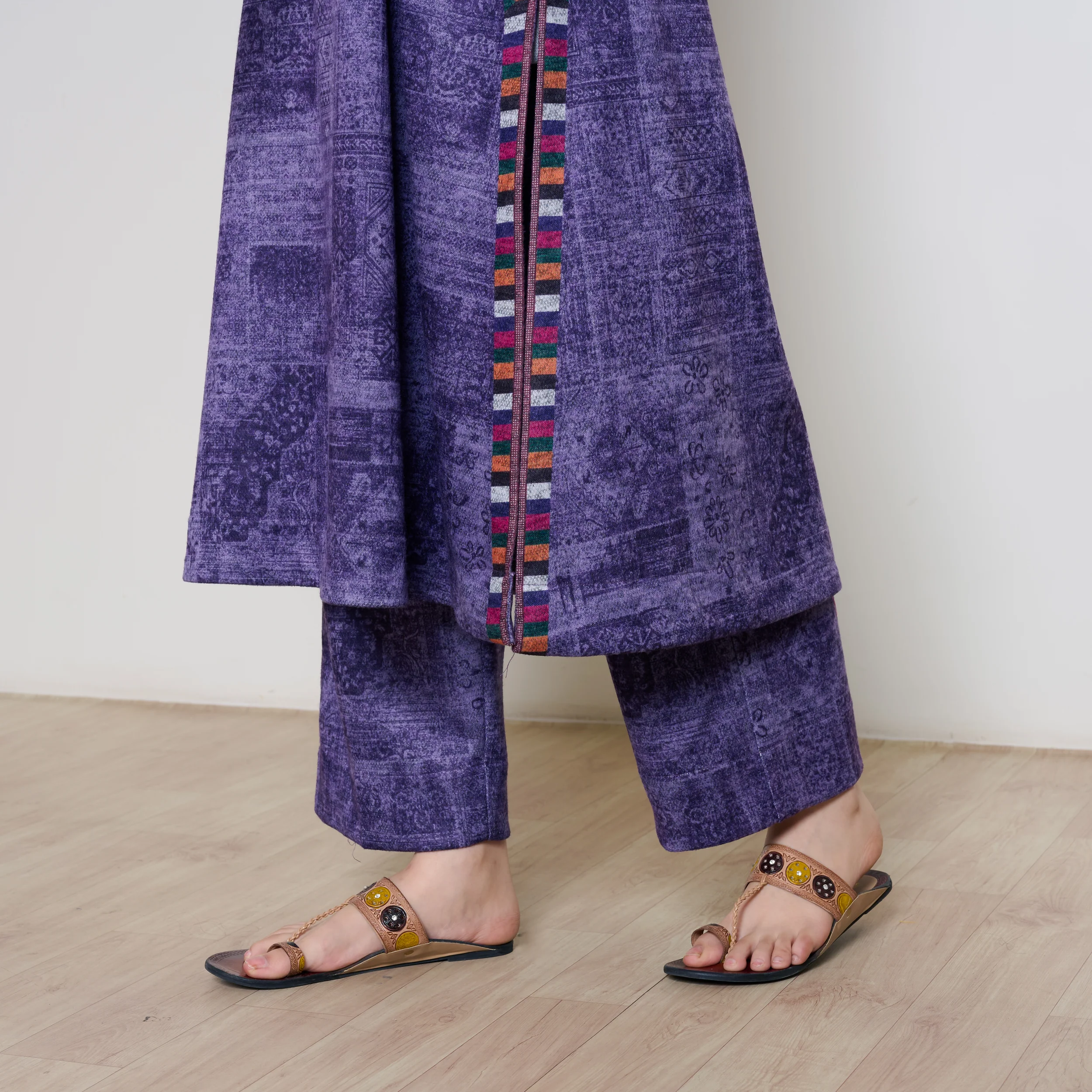 Banjara Woollen Hand Embroidered Kurta Set - Violet - Image 5