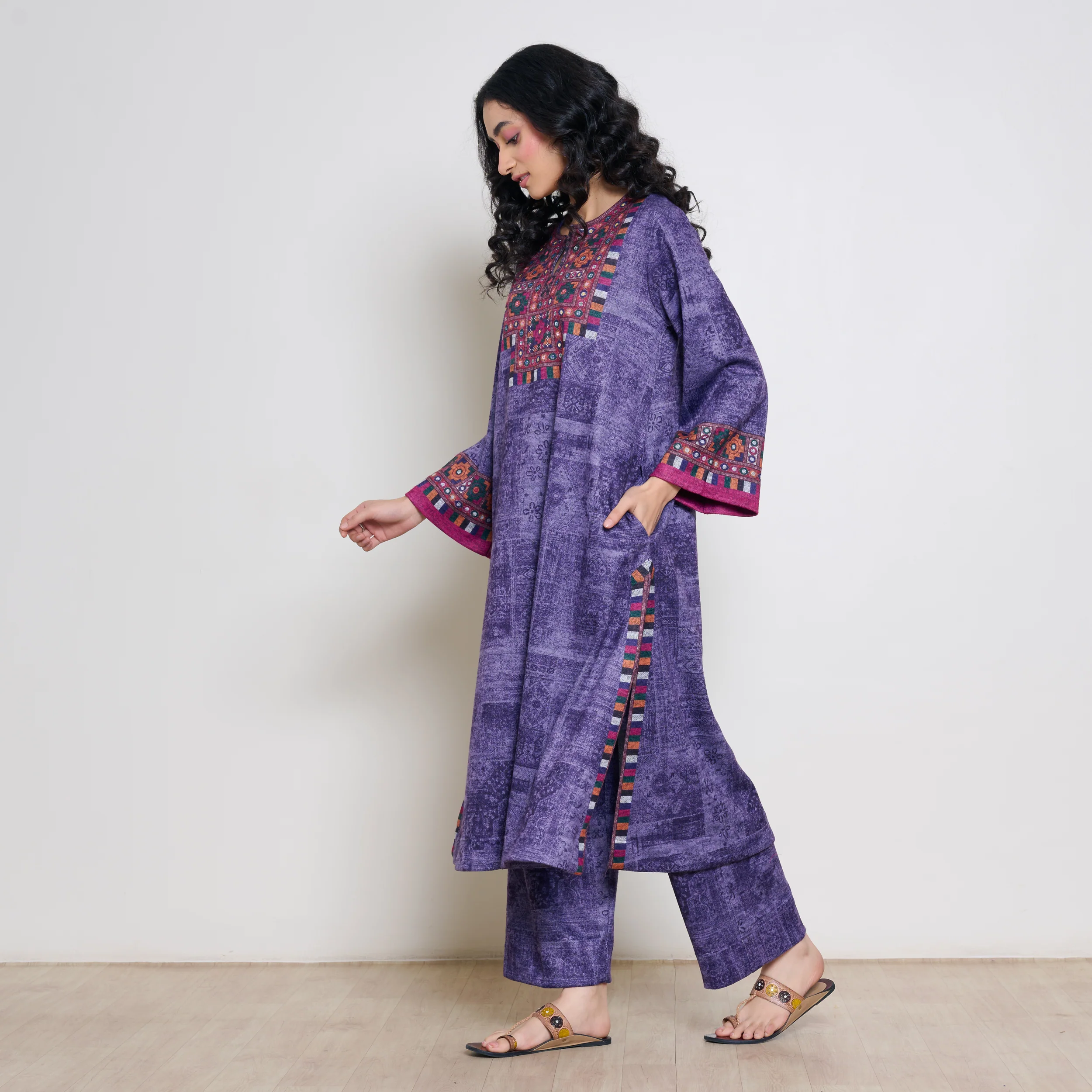 Banjara Woollen Hand Embroidered Kurta Set - Violet - Image 9
