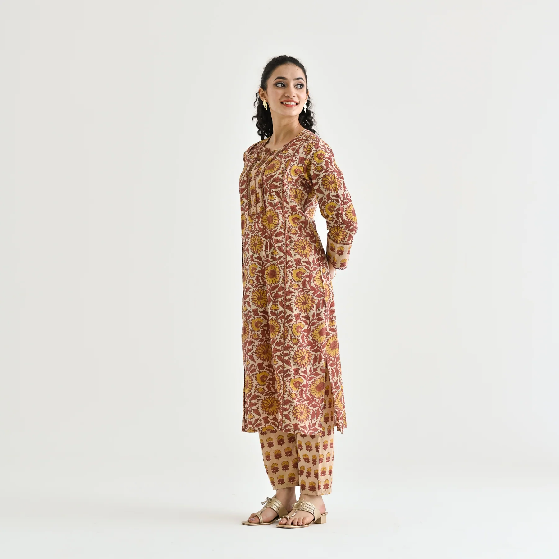 Beige Sanganeri Cotton Kurta with Embroidered Neckline Detail - Image 4