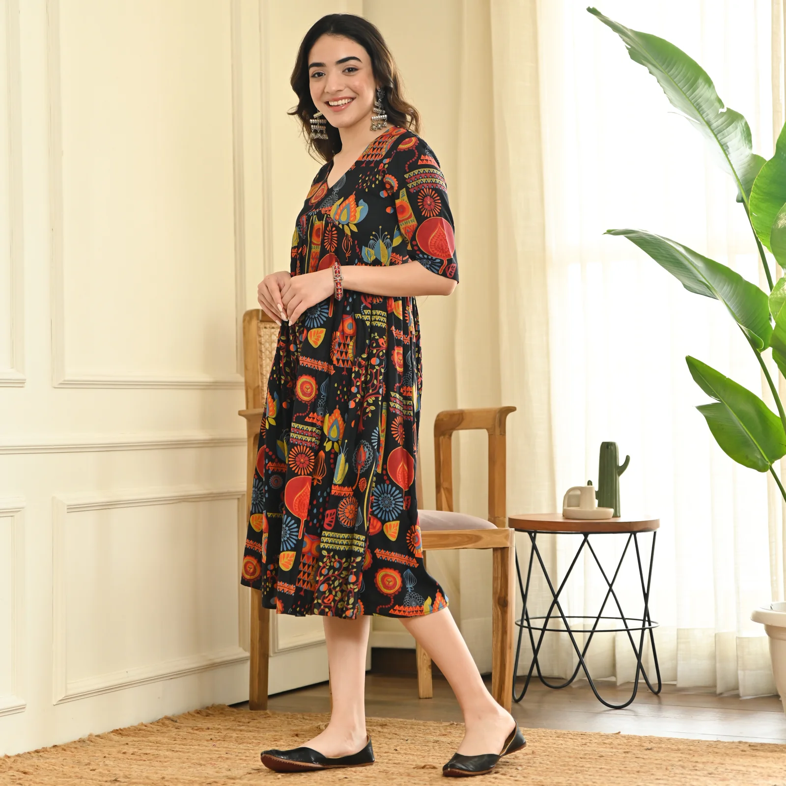 Black Abstract Print Flared Dress - Image 7