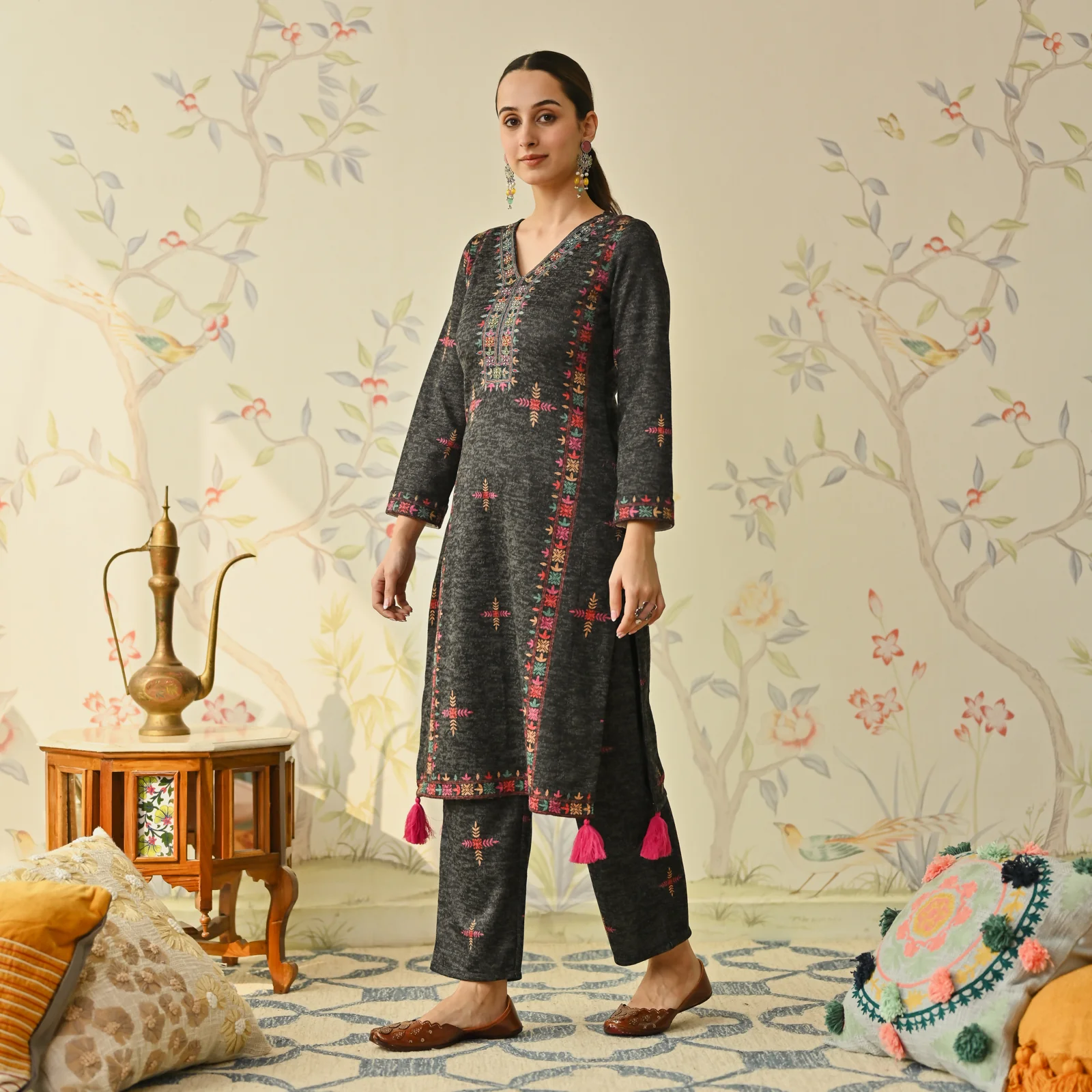 Black Embroidered & Phulkari Printed Woollen Kurta Pant Set - Image 4