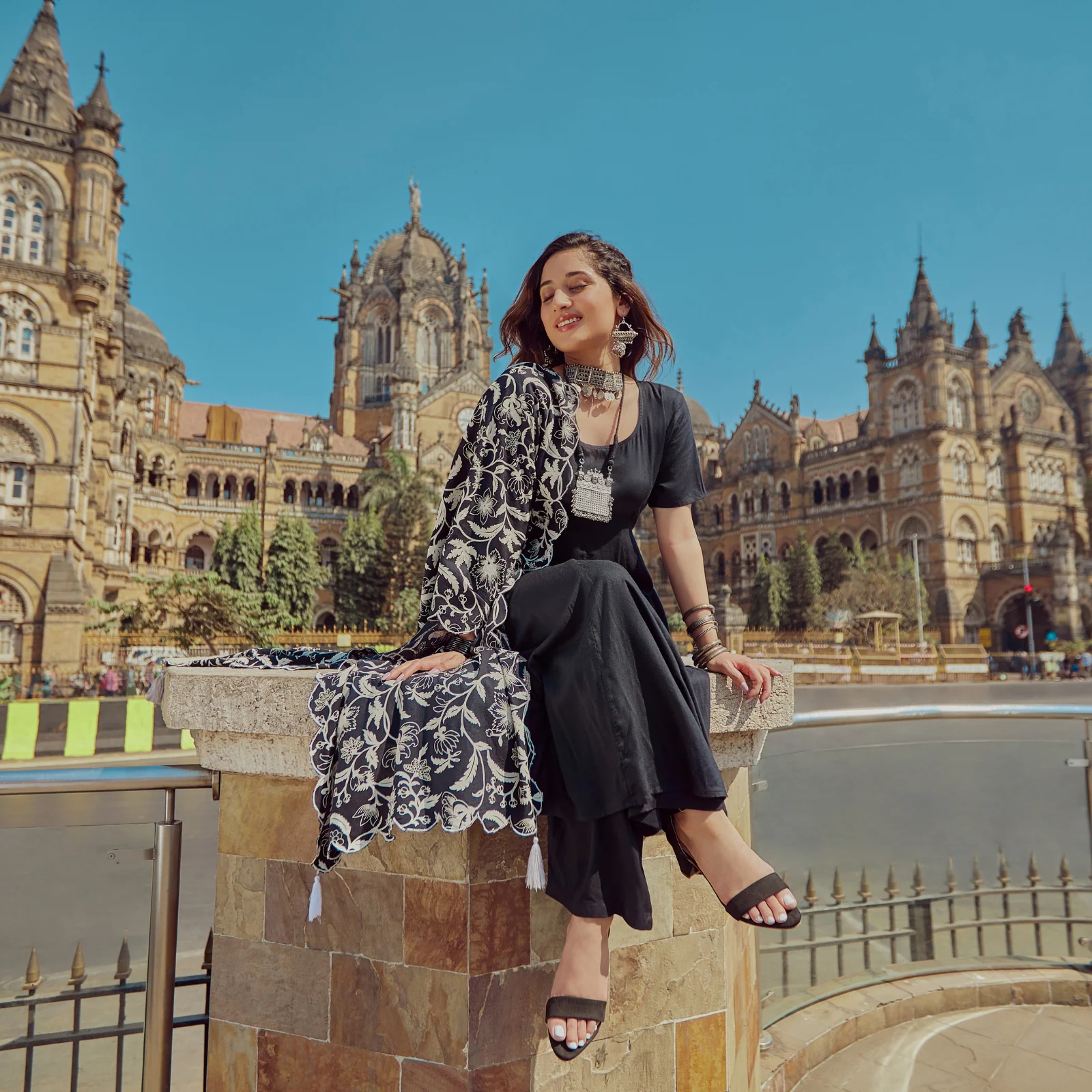 Black Flared Kurta Set with Scalloped Dupatta - Image 3