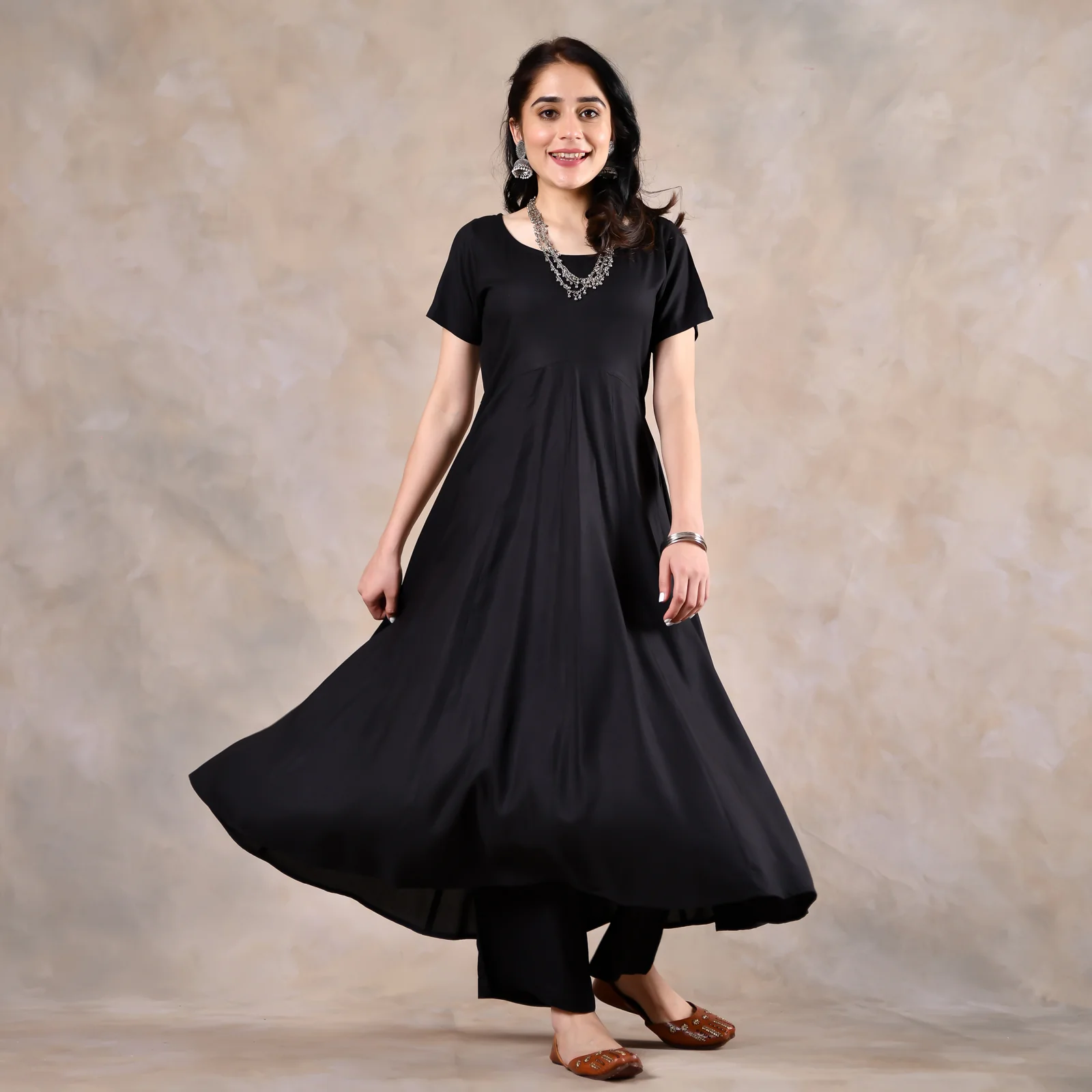 Black Flared Kurta Set with Scalloped Dupatta - Image 7