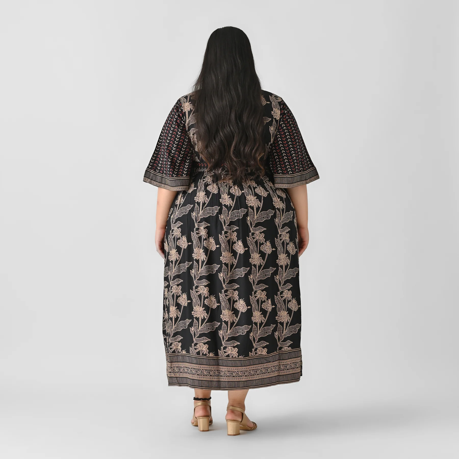 Black Flared Sleeves Dress with Belt Detail & Pockets - SOM - Image 5