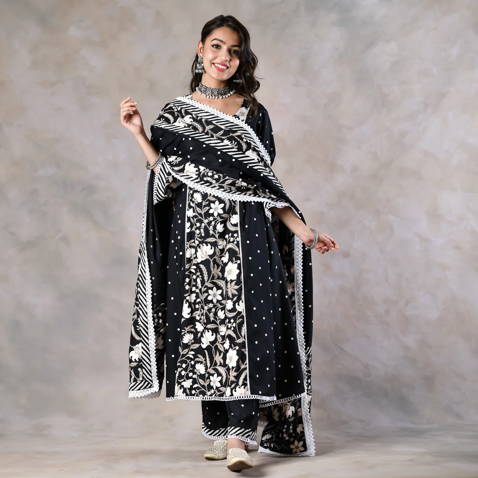Black Floral Paneled Kurta Pant and Dupatta Set - Image 3