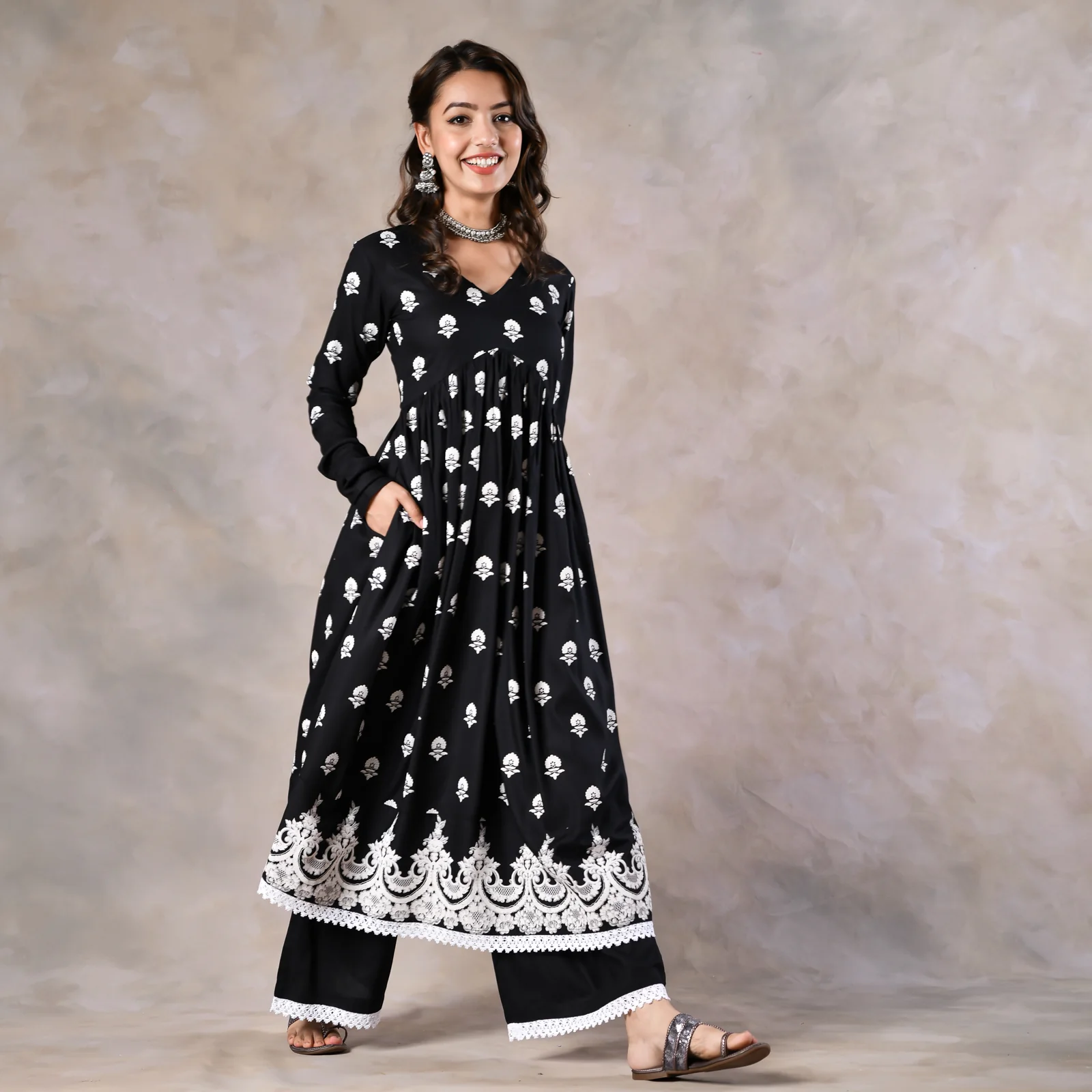 Black Front Gathered Kurta Pant Co-ord Set - Image 10