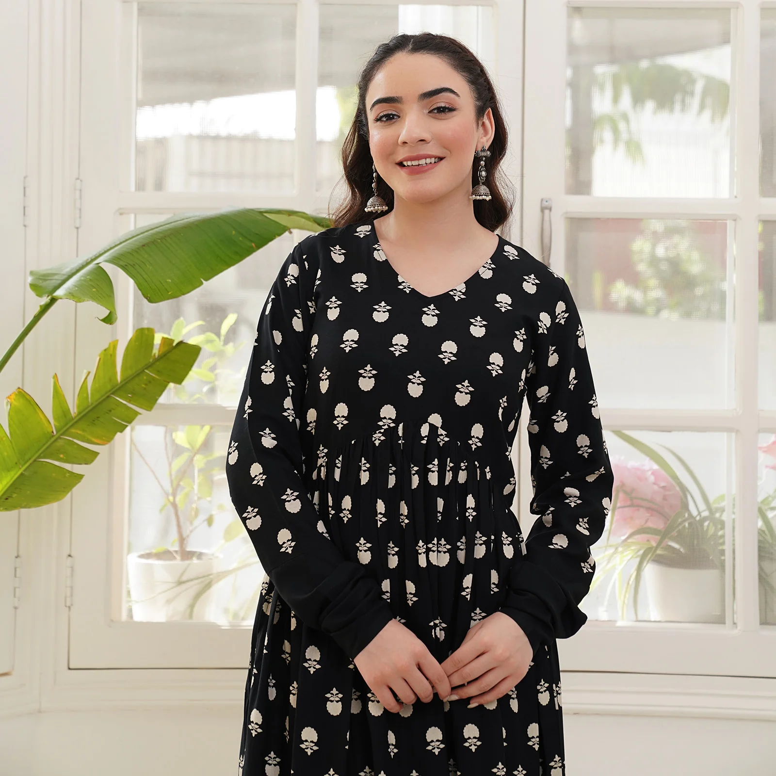 Black Front Gathered Kurta Pant Co-ord Set - Image 4