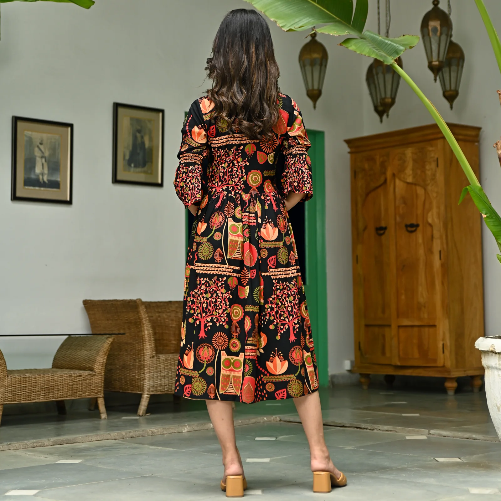 Black Geometrical Flared Dress - Image 7