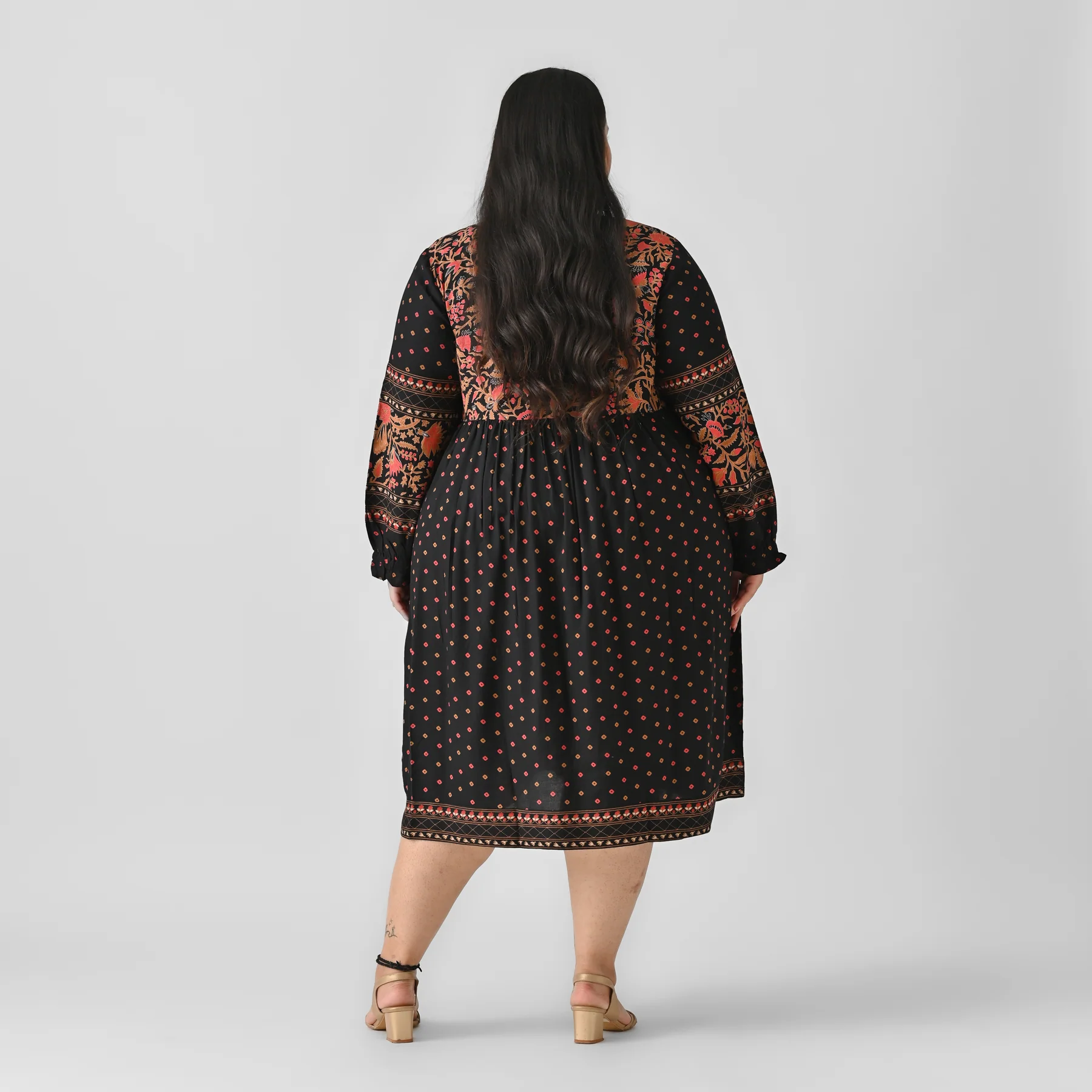 Black Printed V Neck Dress - SOM - Image 4