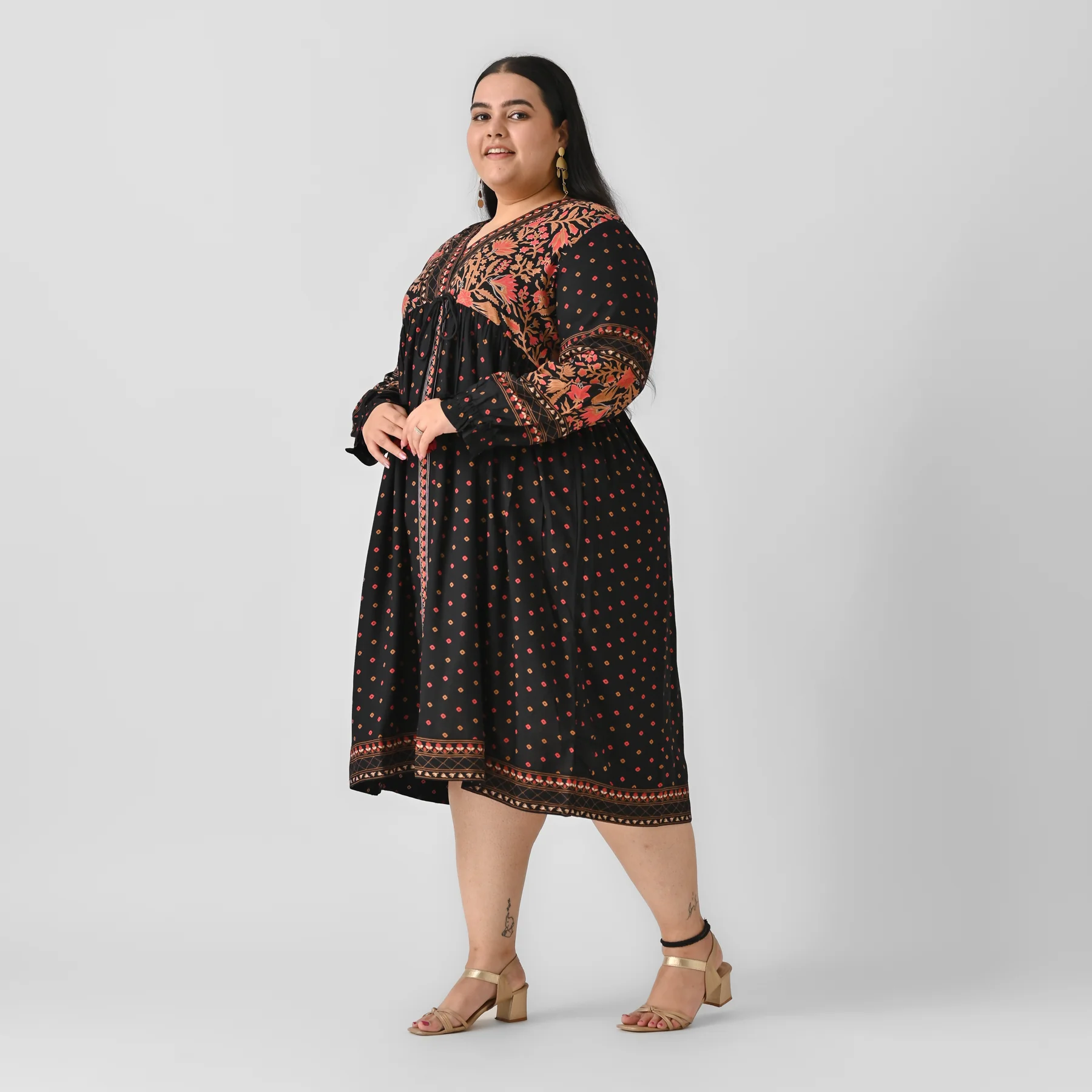 Black Printed V Neck Dress - SOM - Image 5
