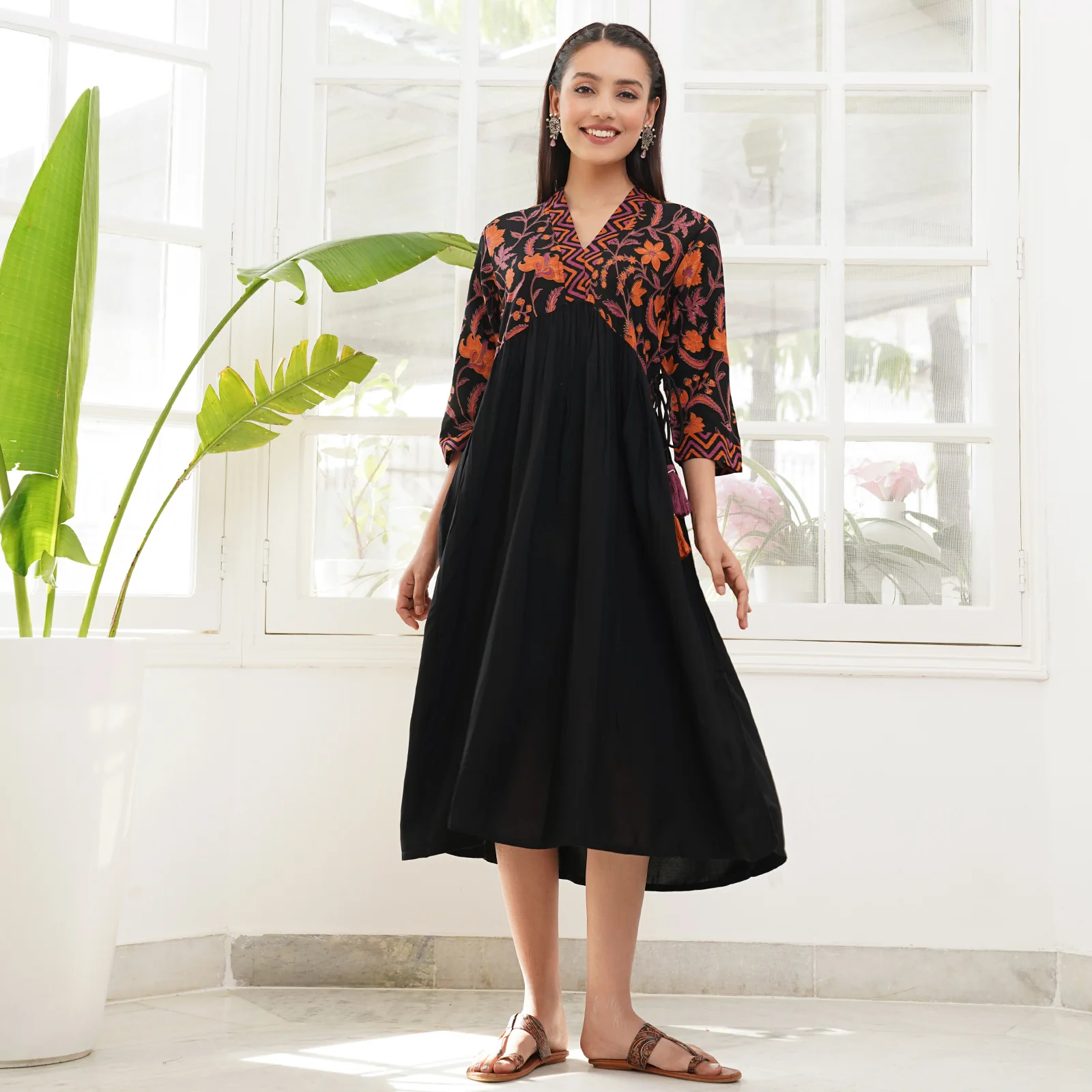 Black & Rust V Neck Gathered Dress With Pockets - SOM - Image 4