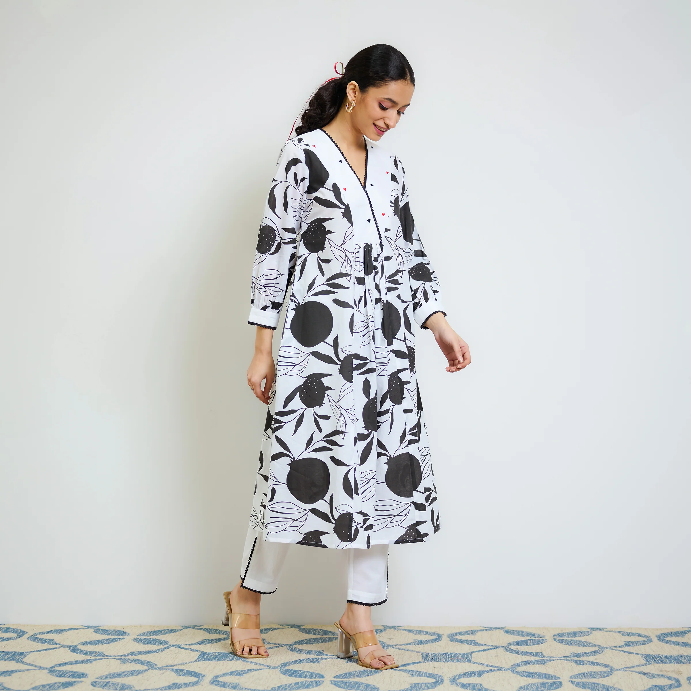 Black & White Love is in the Air Cotton Kurta Set with Hand Embroidery Detail - Image 6