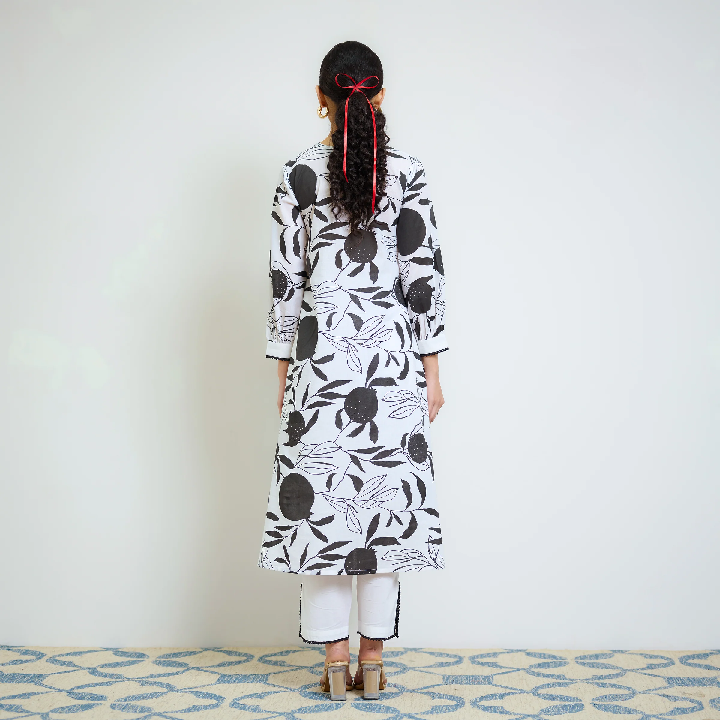 Black & White Love is in the Air Cotton Kurta Set with Hand Embroidery Detail - Image 7