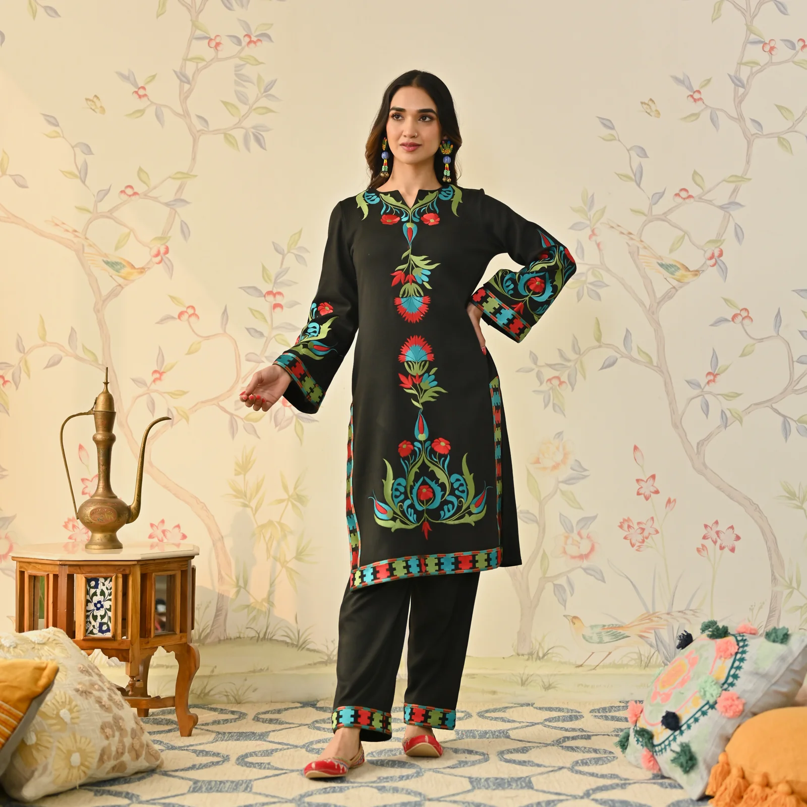 Black Woollen Aari Embroidered Kashmiri Kurta - Image 3
