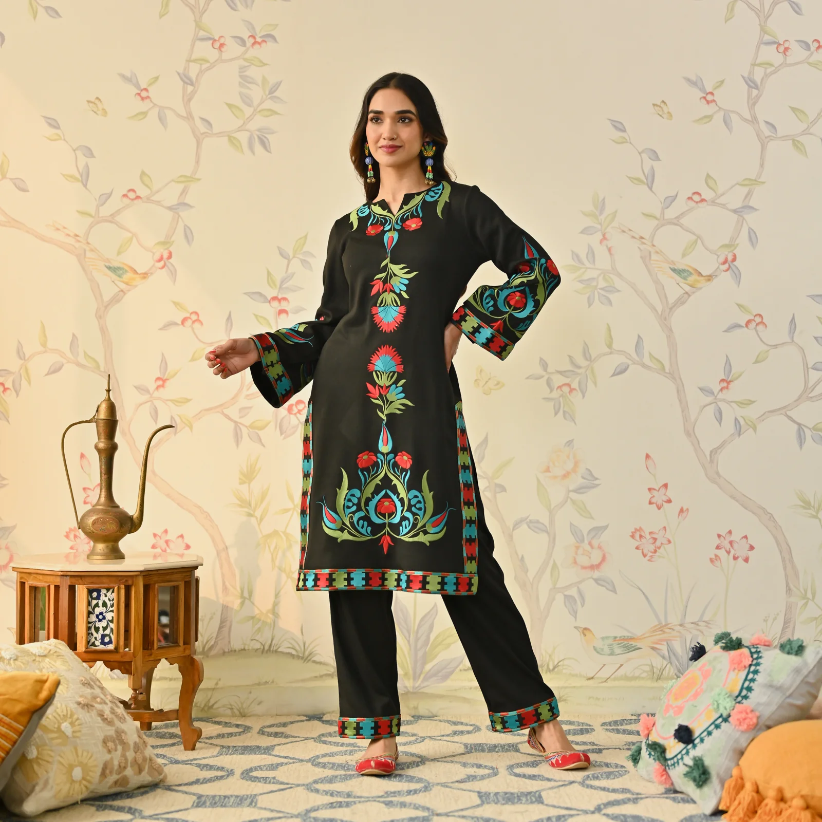 Black Woollen Aari Embroidered Kashmiri Kurta - Image 6