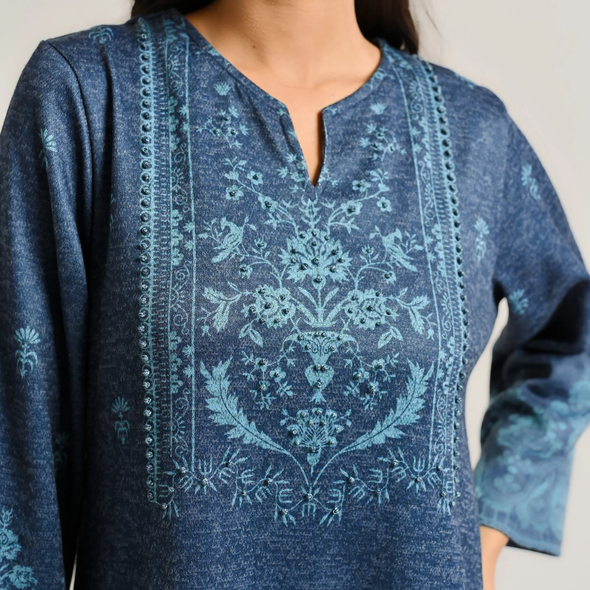Blue Contemporary Embroidered Woollen Kurta - Image 2