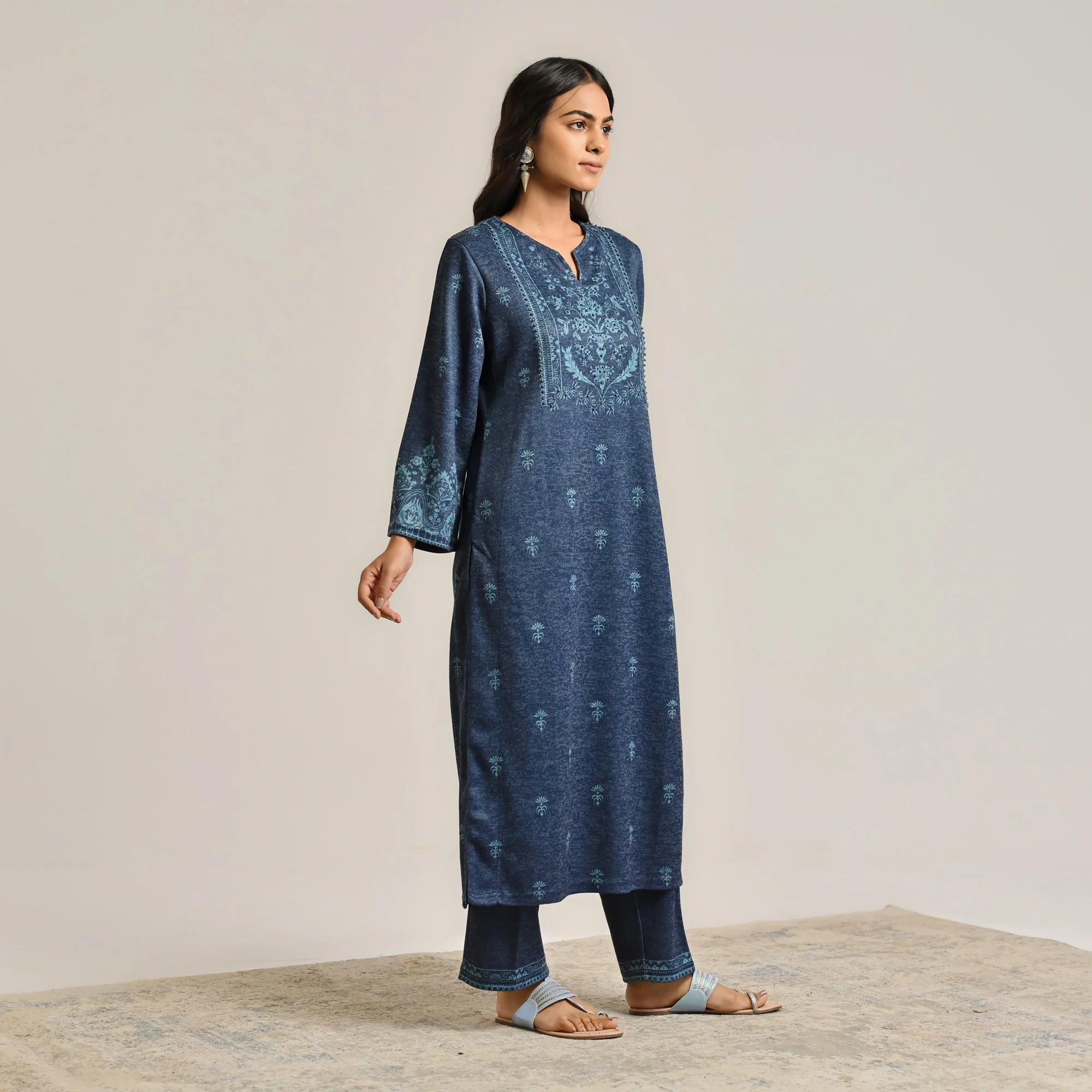Blue Contemporary Embroidered Woollen Kurta - Image 6