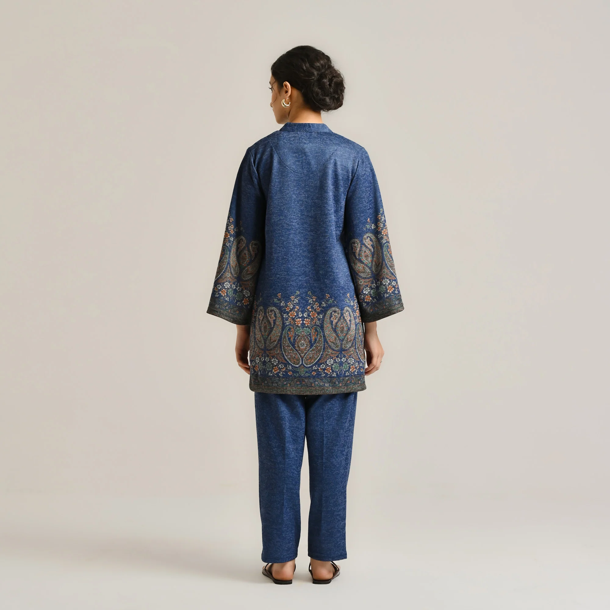 Blue Kashmiri Inspired Contemporary Woollen Kurta - Image 10