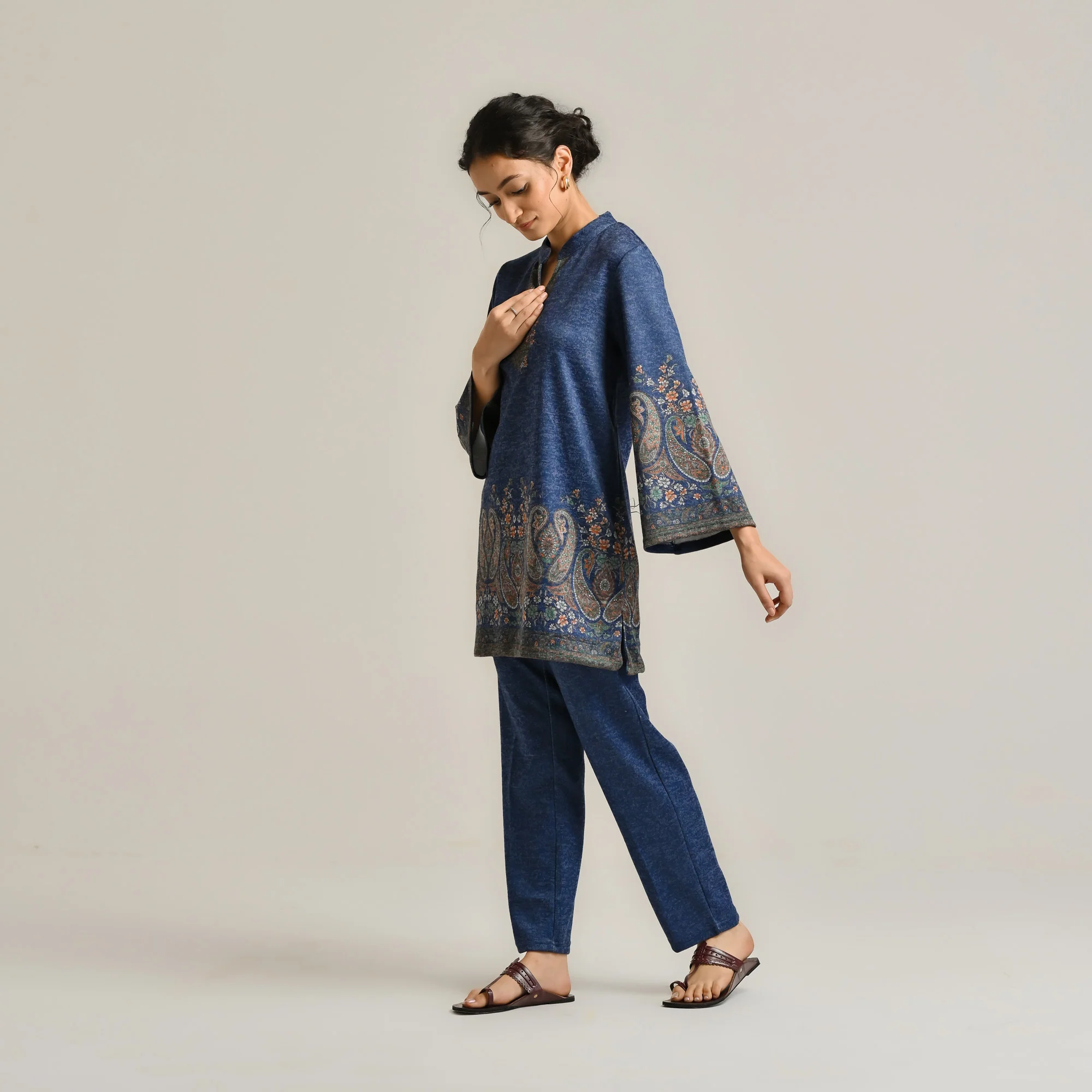 Blue Kashmiri Inspired Contemporary Woollen Kurta - Image 8