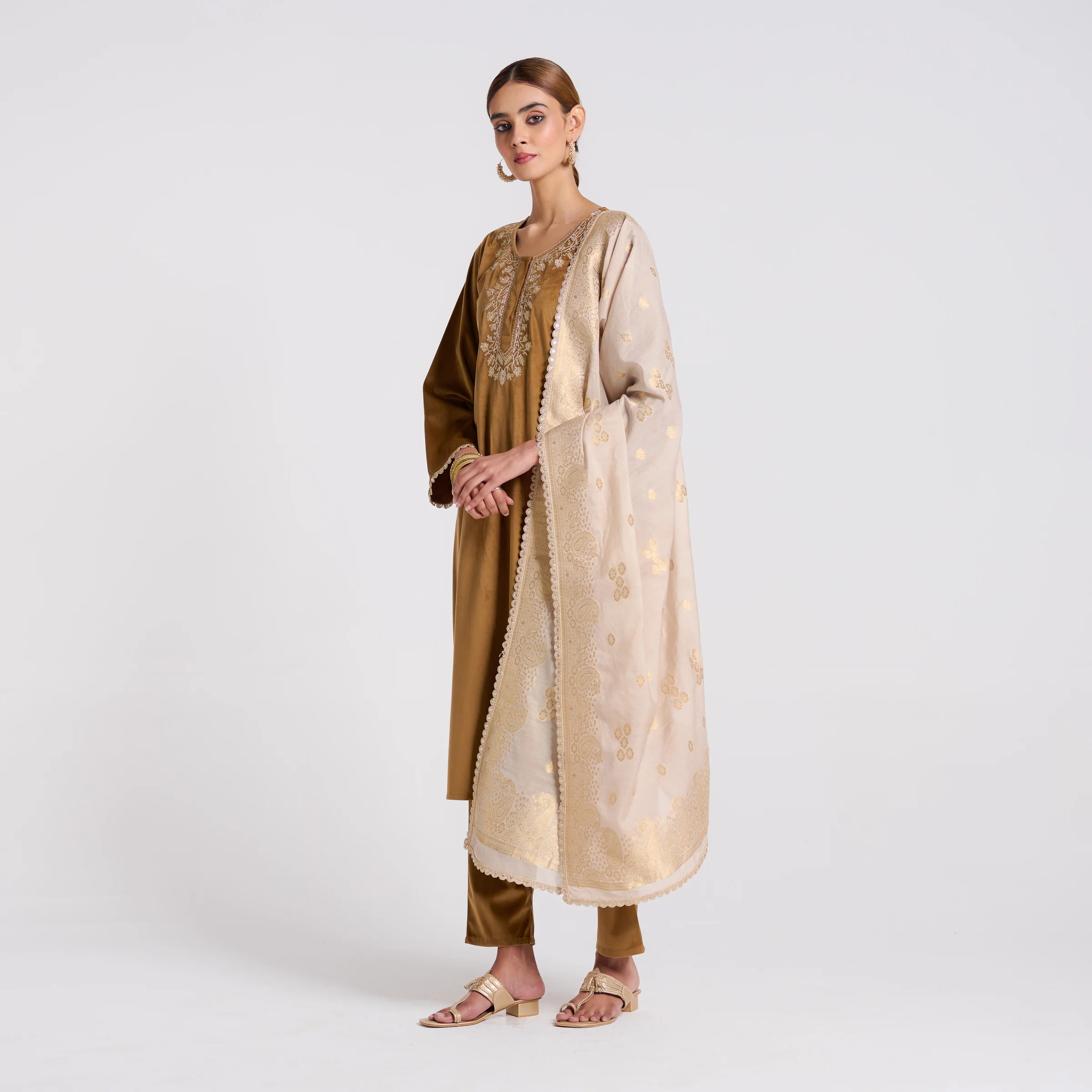 Brown Ochre Embroidered Noor Velvet Set with Brocade Dupatta - Image 4