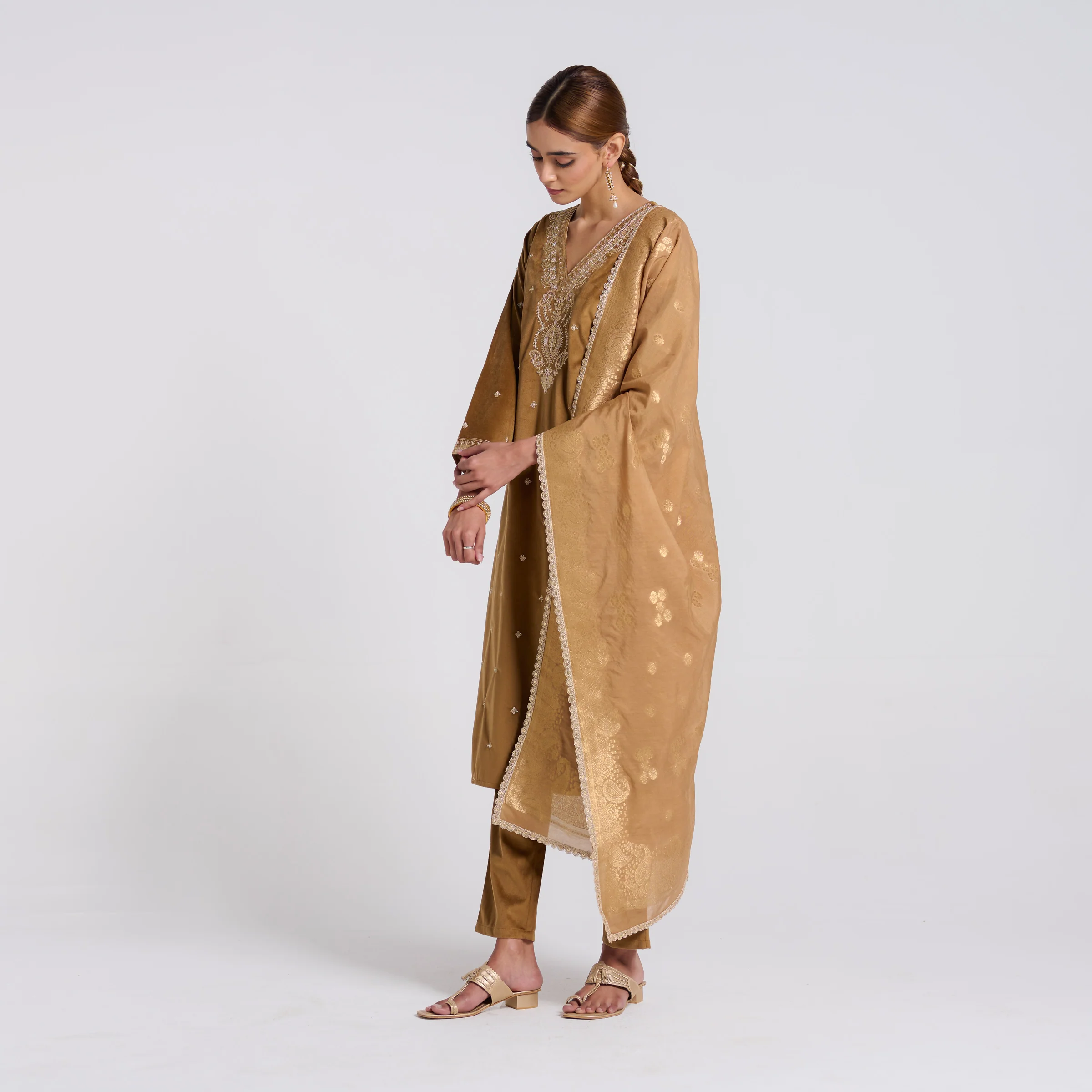 Brown Ochre Varak Embroidered Velvet Set with Brocade Dupatta - Image 5