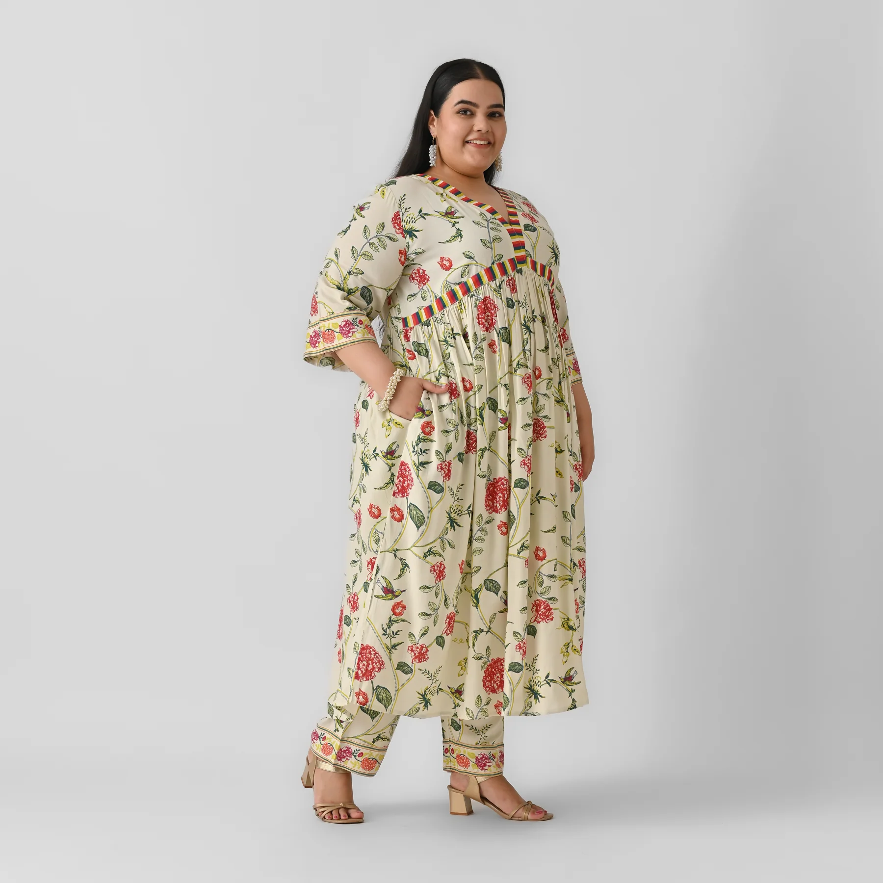 Cream Front Gathered Kurta Pant Set - SOM - Image 3