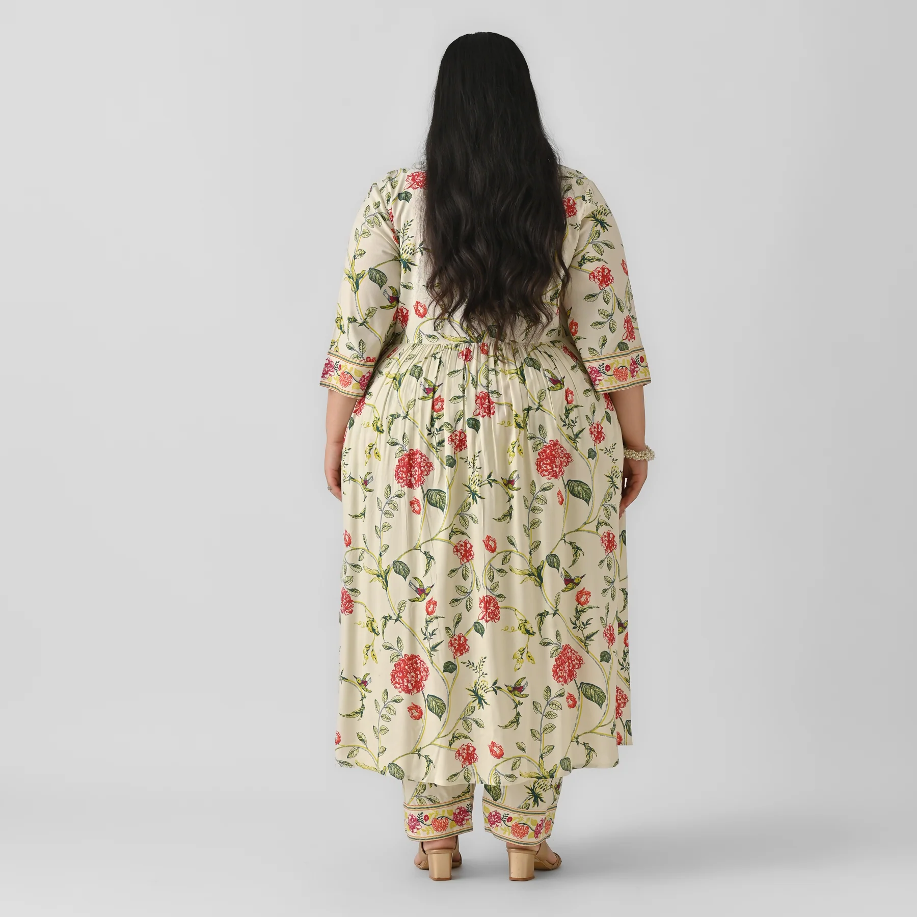 Cream Front Gathered Kurta Pant Set - SOM - Image 5