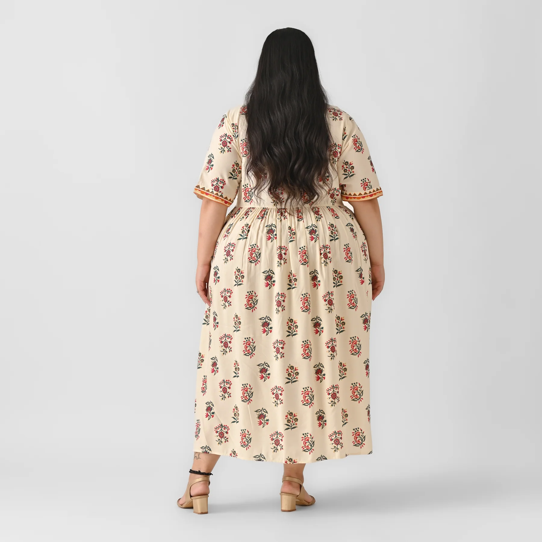 Cream Shell V Neck Gathered Dress - SOM - Image 5