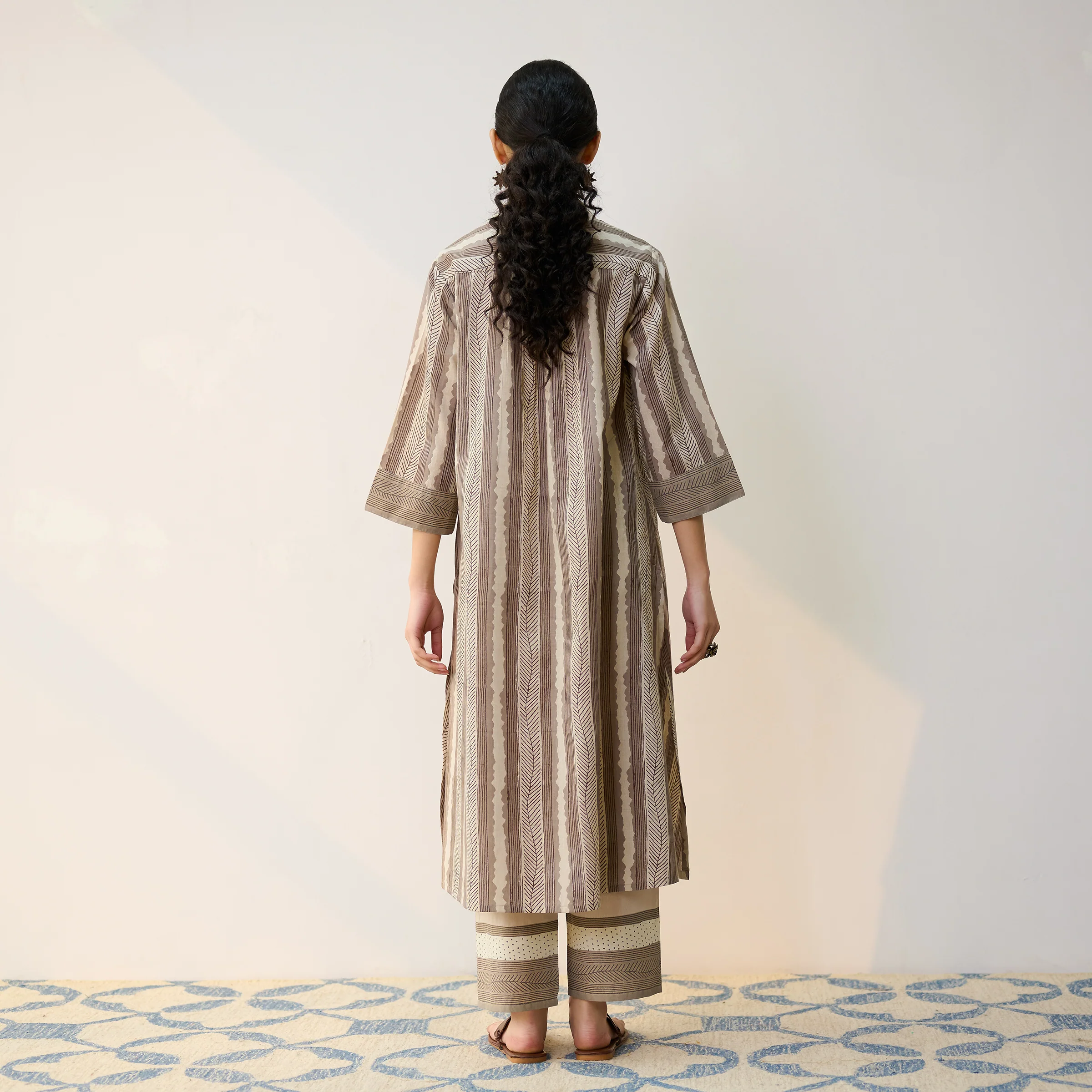 Dabu Inspired Grey Cotton Shirt Kurta with Pant - Image 7
