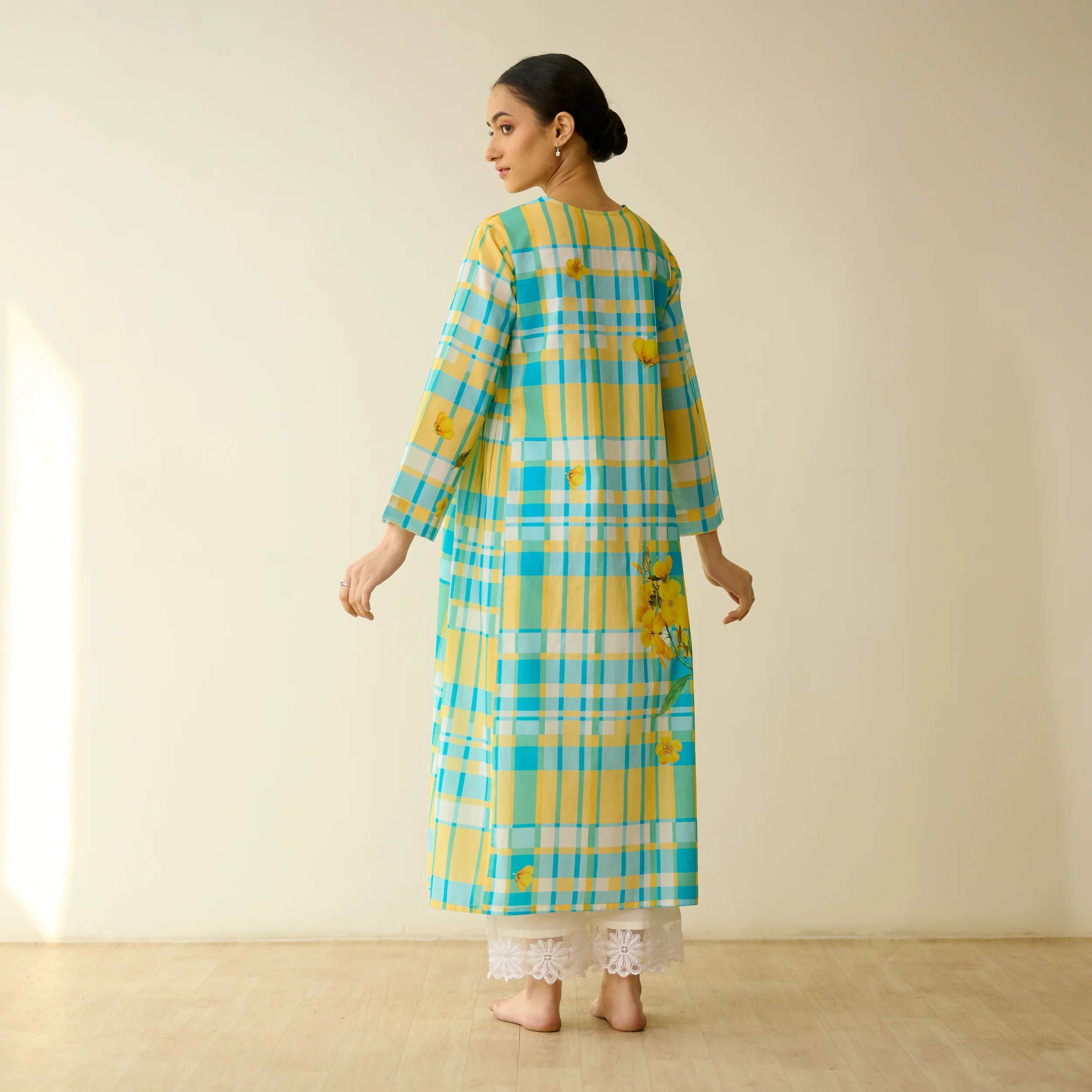 Daffodil Mulmul Cotton Kurta - Blue and Yellow - Image 10