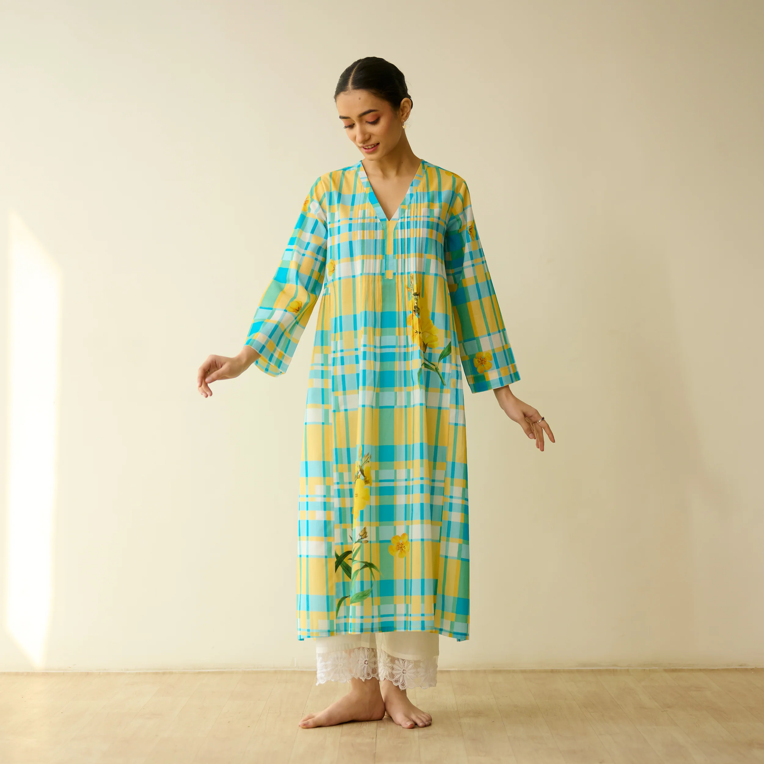 Daffodil Mulmul Cotton Kurta - Blue and Yellow - Image 4