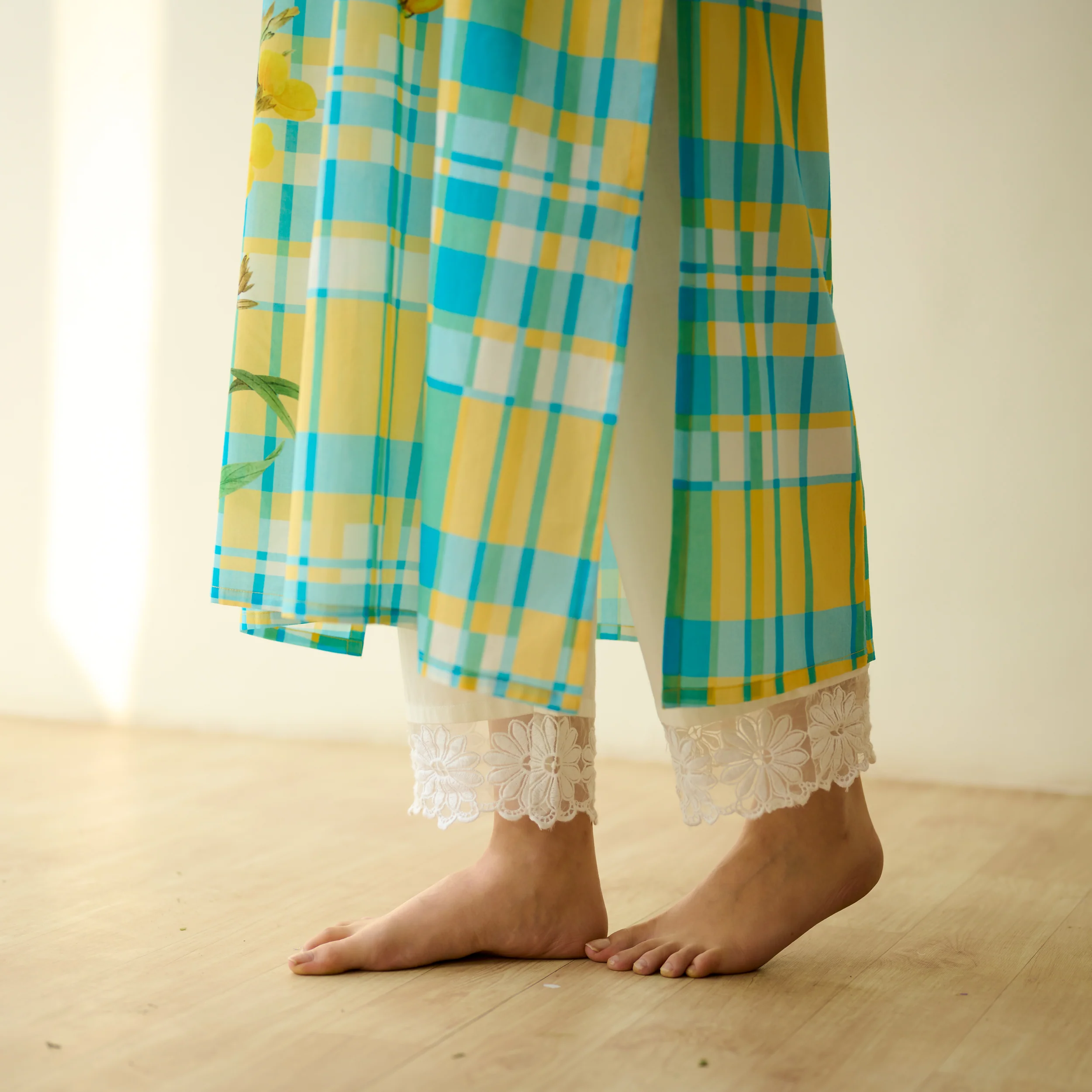 Daffodil Mulmul Cotton Kurta - Blue and Yellow - Image 5