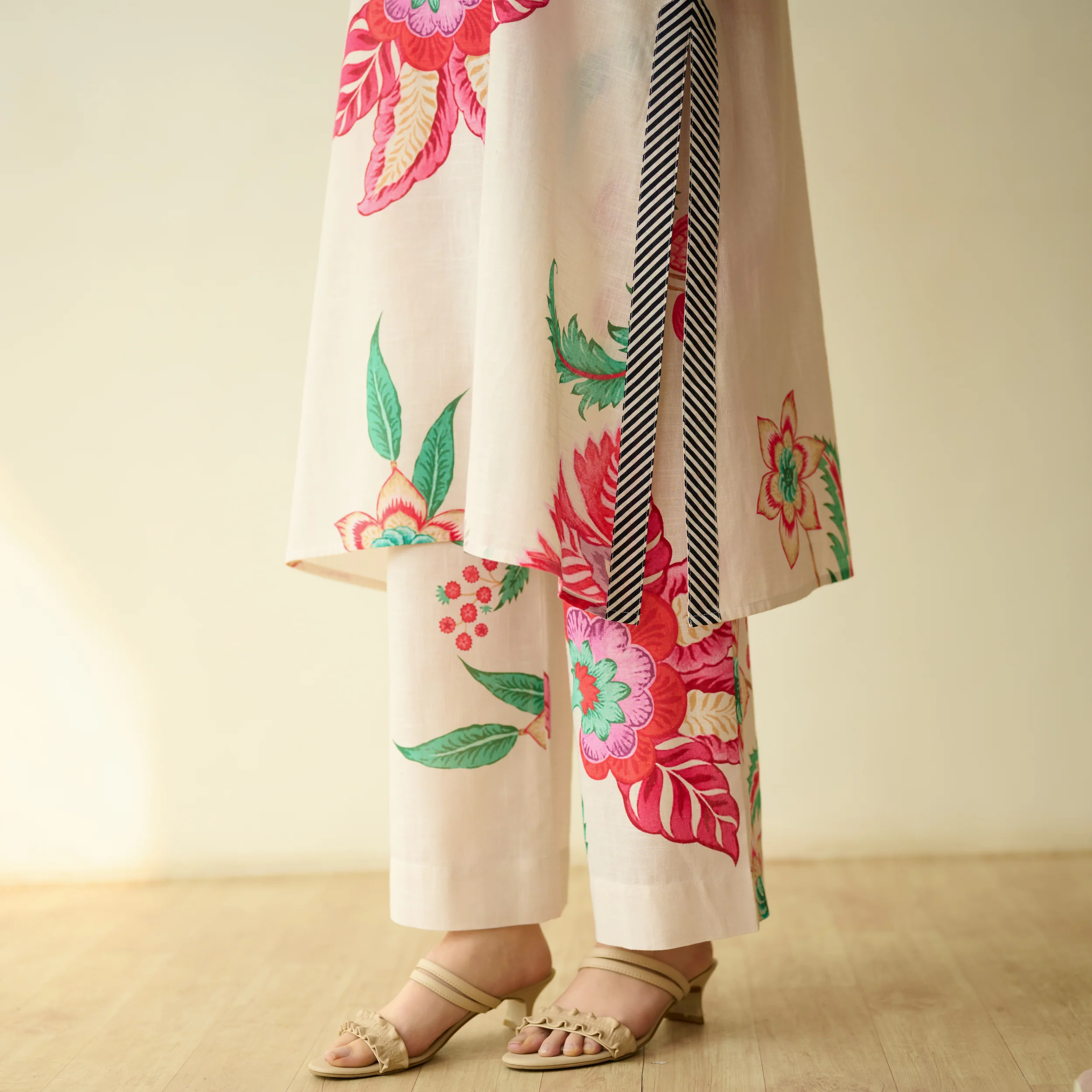 Dil Slub Cotton Hand Embroidered Kurta Set - Butter White - Image 6