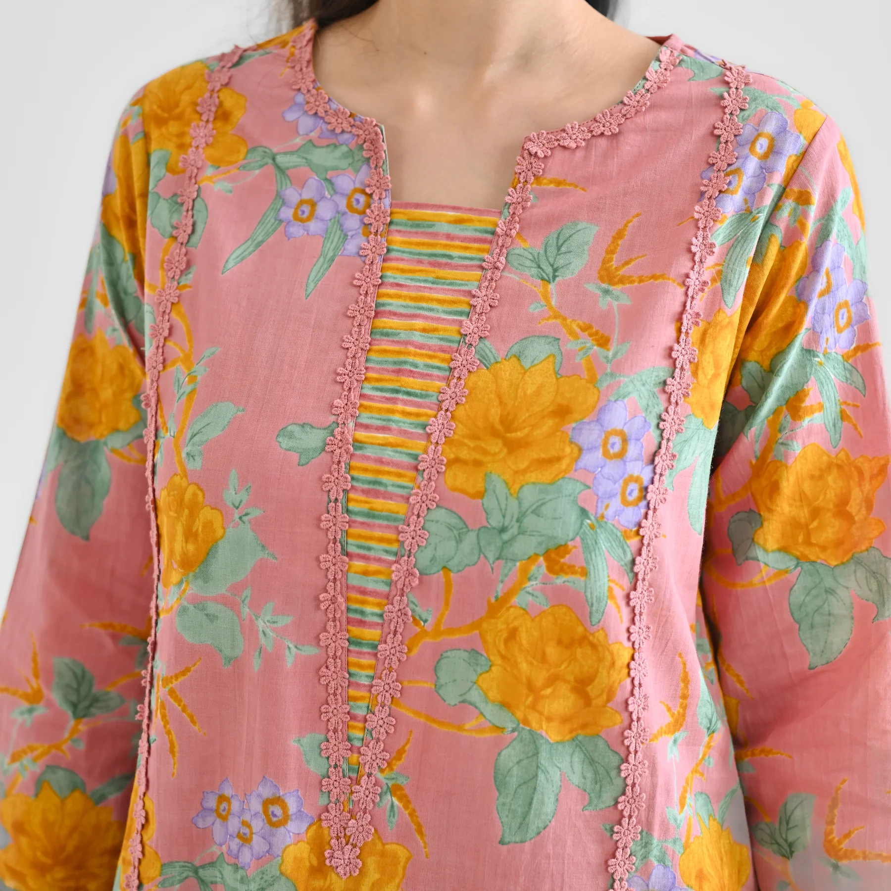 Dusty Pink Floral Sanganeri Inspired Cotton Kurta with Lace Detail - Image 2