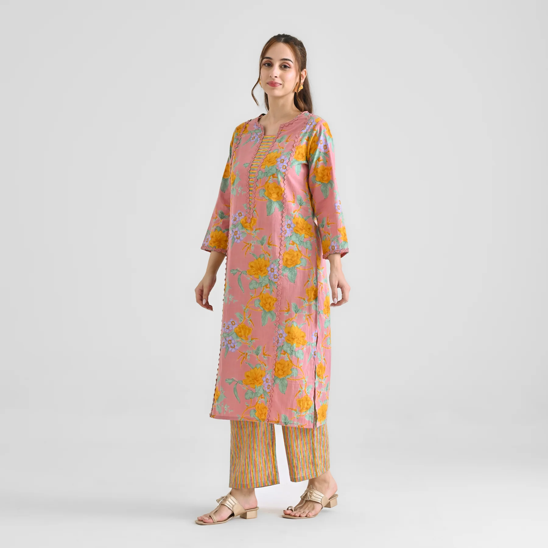 Dusty Pink Floral Sanganeri Inspired Cotton Kurta with Lace Detail - Image 4