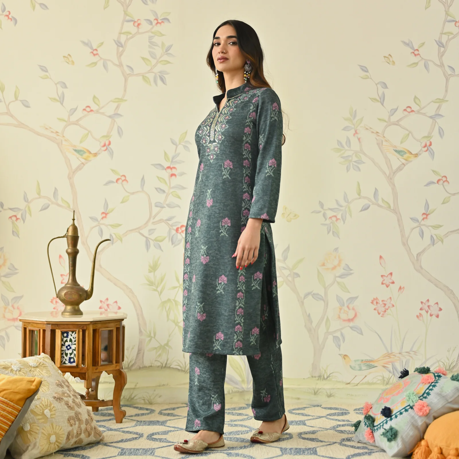 Emerald Green Embroidered Woollen Kurta - Image 4