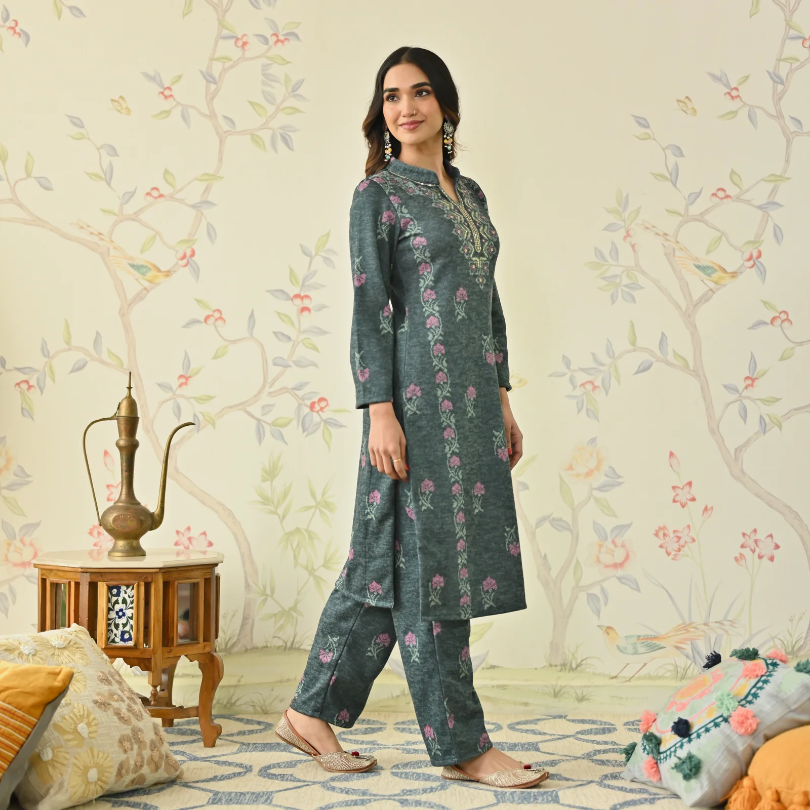 Emerald Green Embroidered Woollen Kurta - Image 5