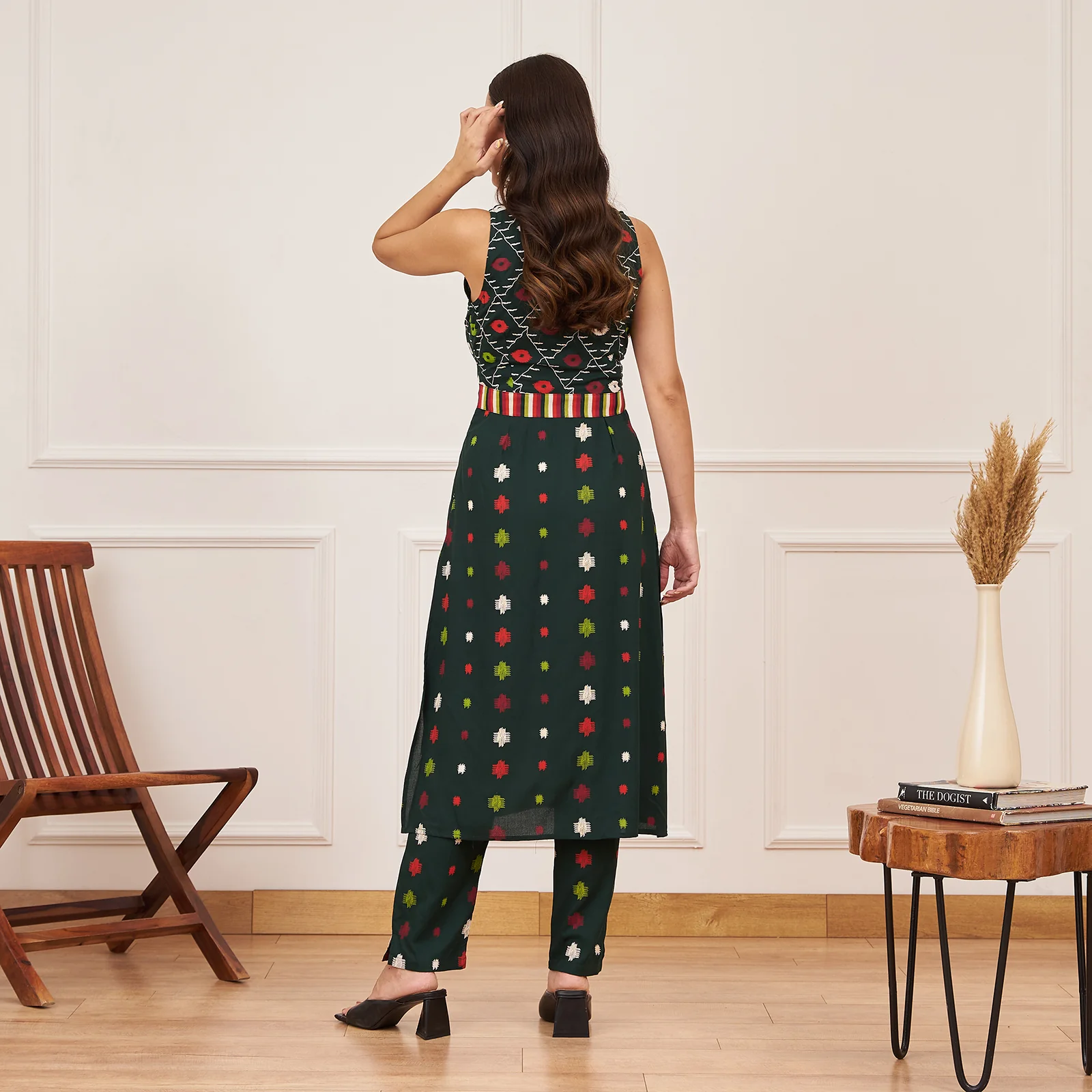 Emerald Green Ikat Inspired Kurta Set with Belt - Image 6