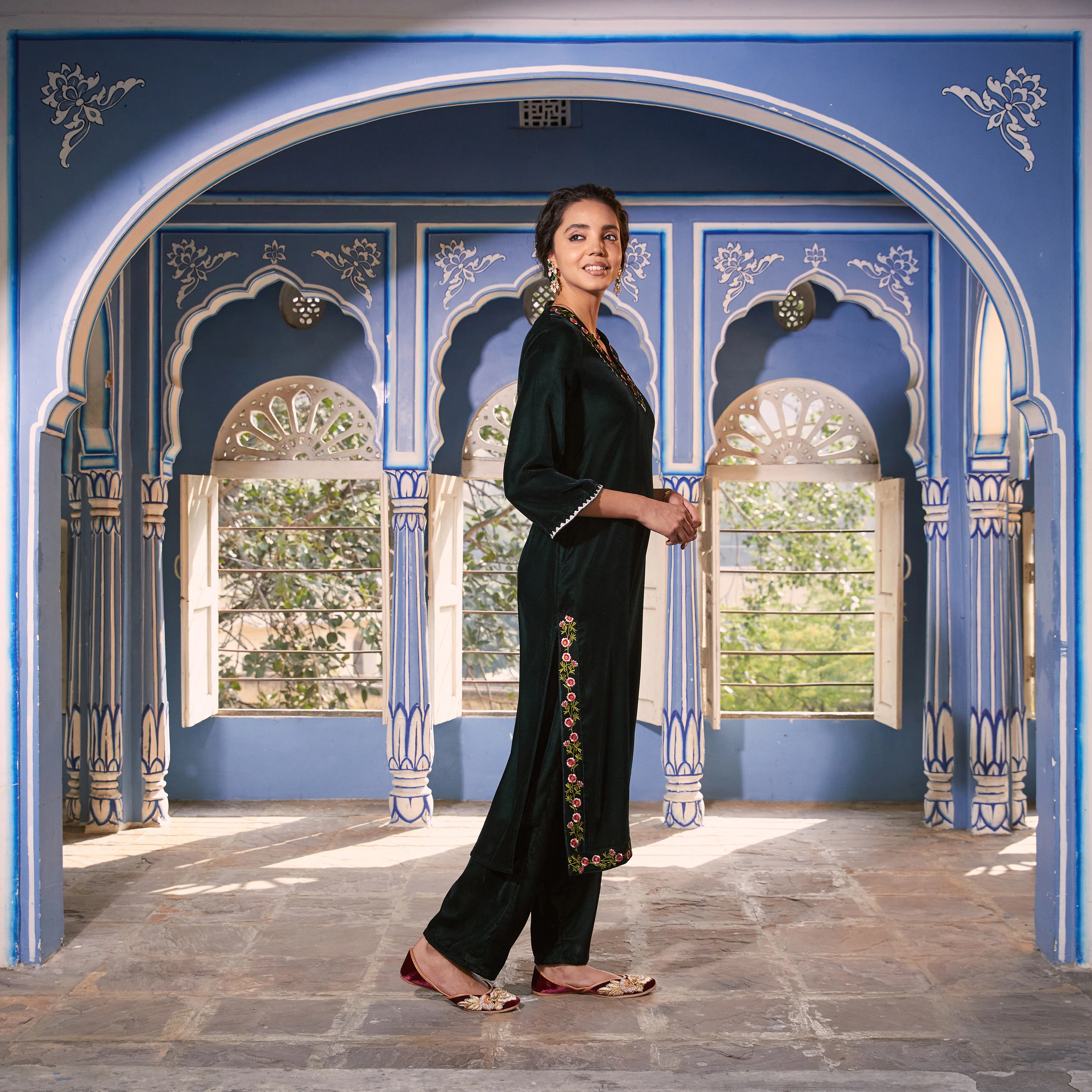 Emerald Green Velvet Floral V Neck Embroidered Kurta - Image 10