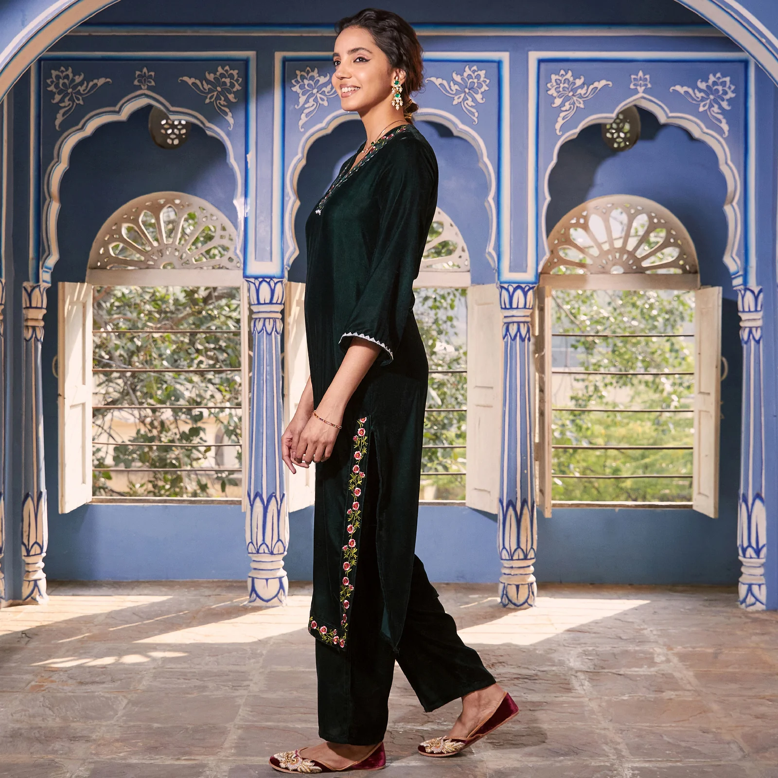 Emerald Green Velvet Floral V Neck Embroidered Kurta - Image 5